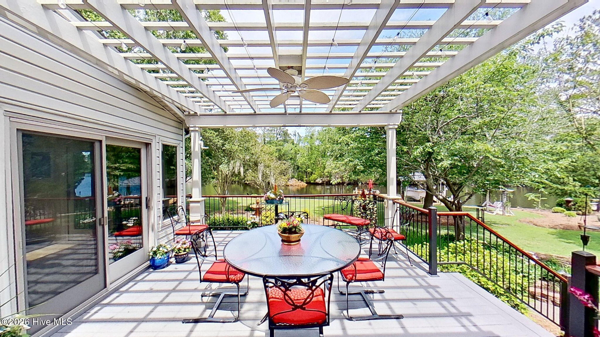 main property photo 14