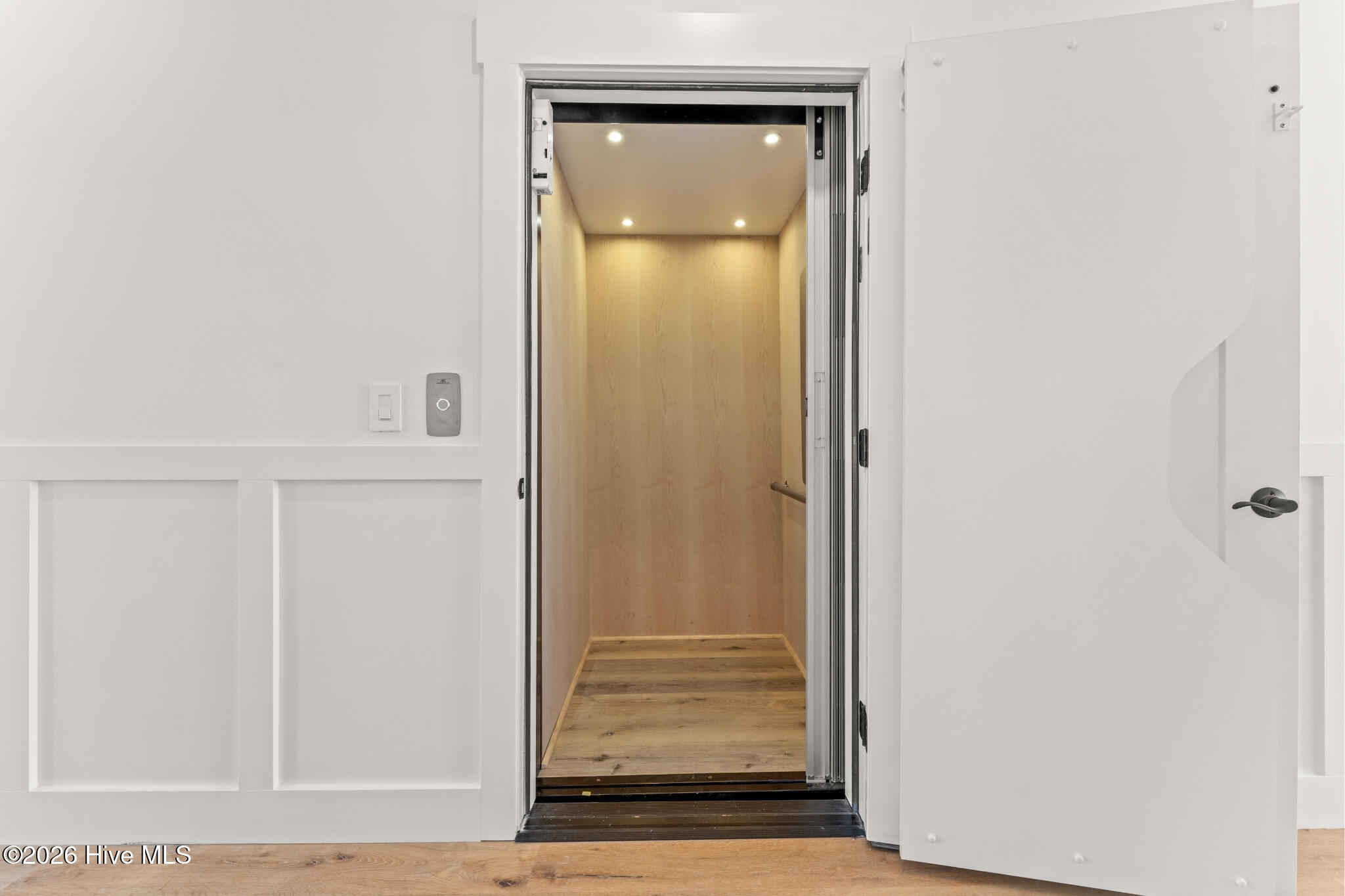 main property photo 46