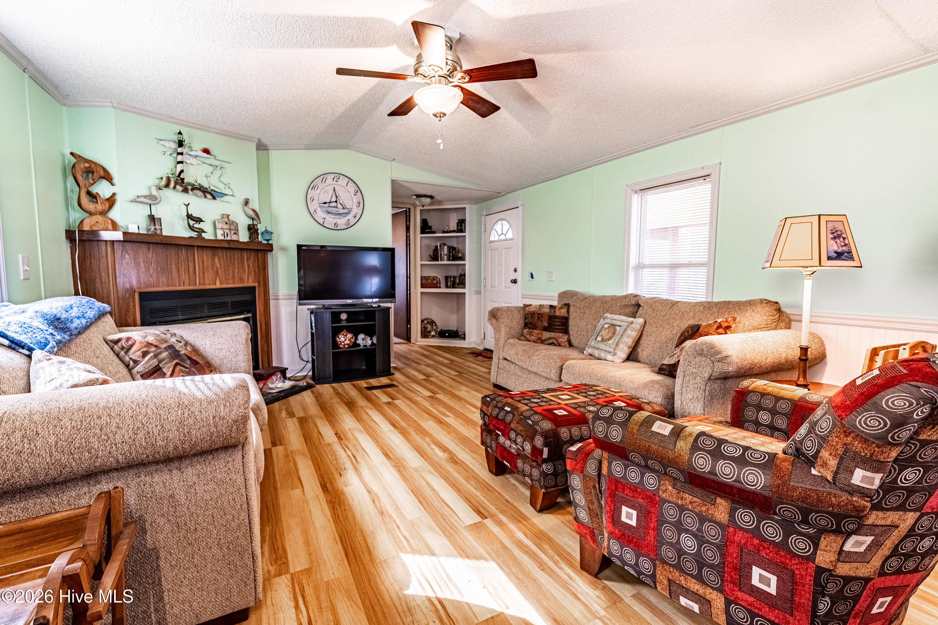 main property photo 16