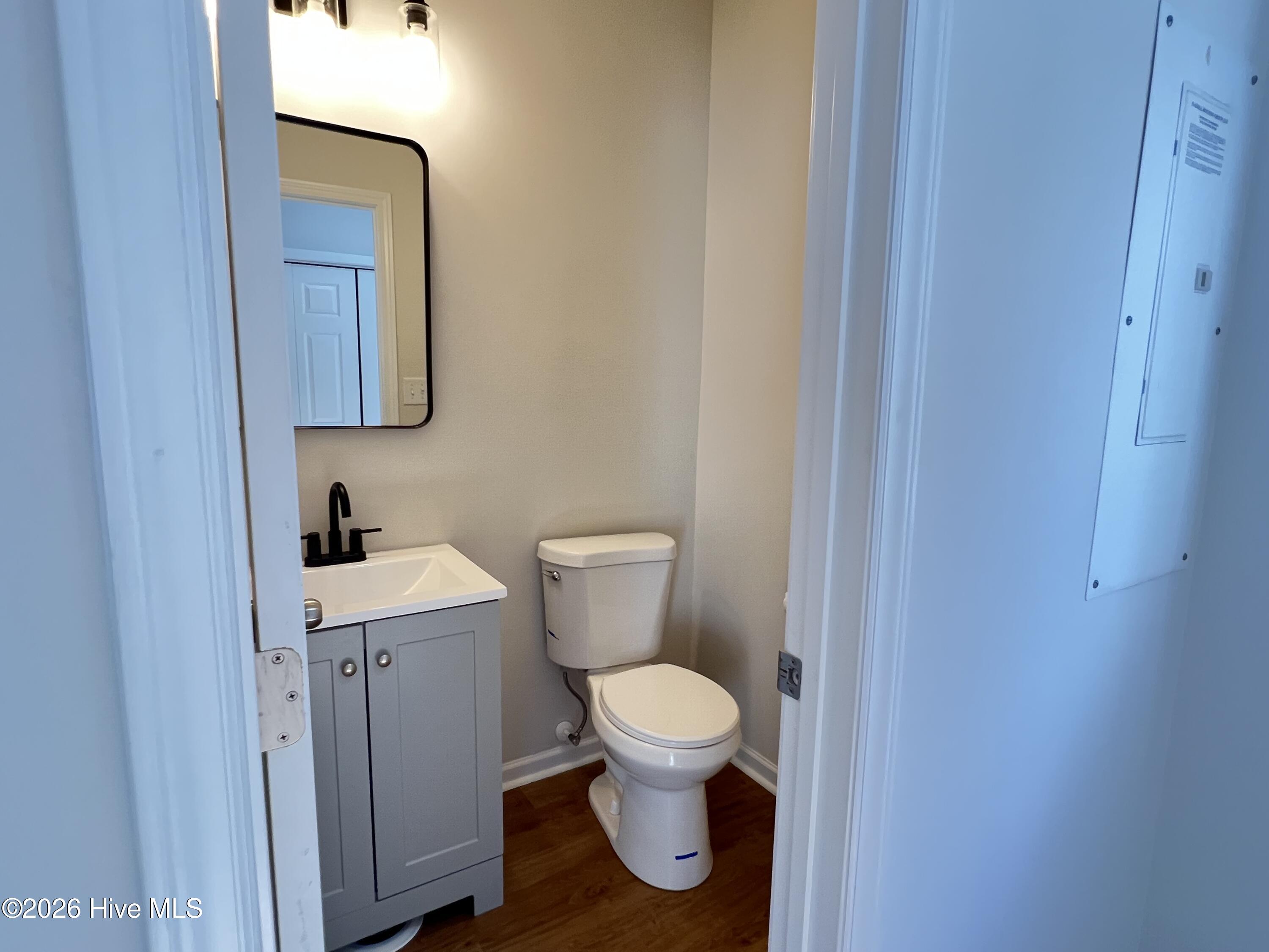 main property photo 8