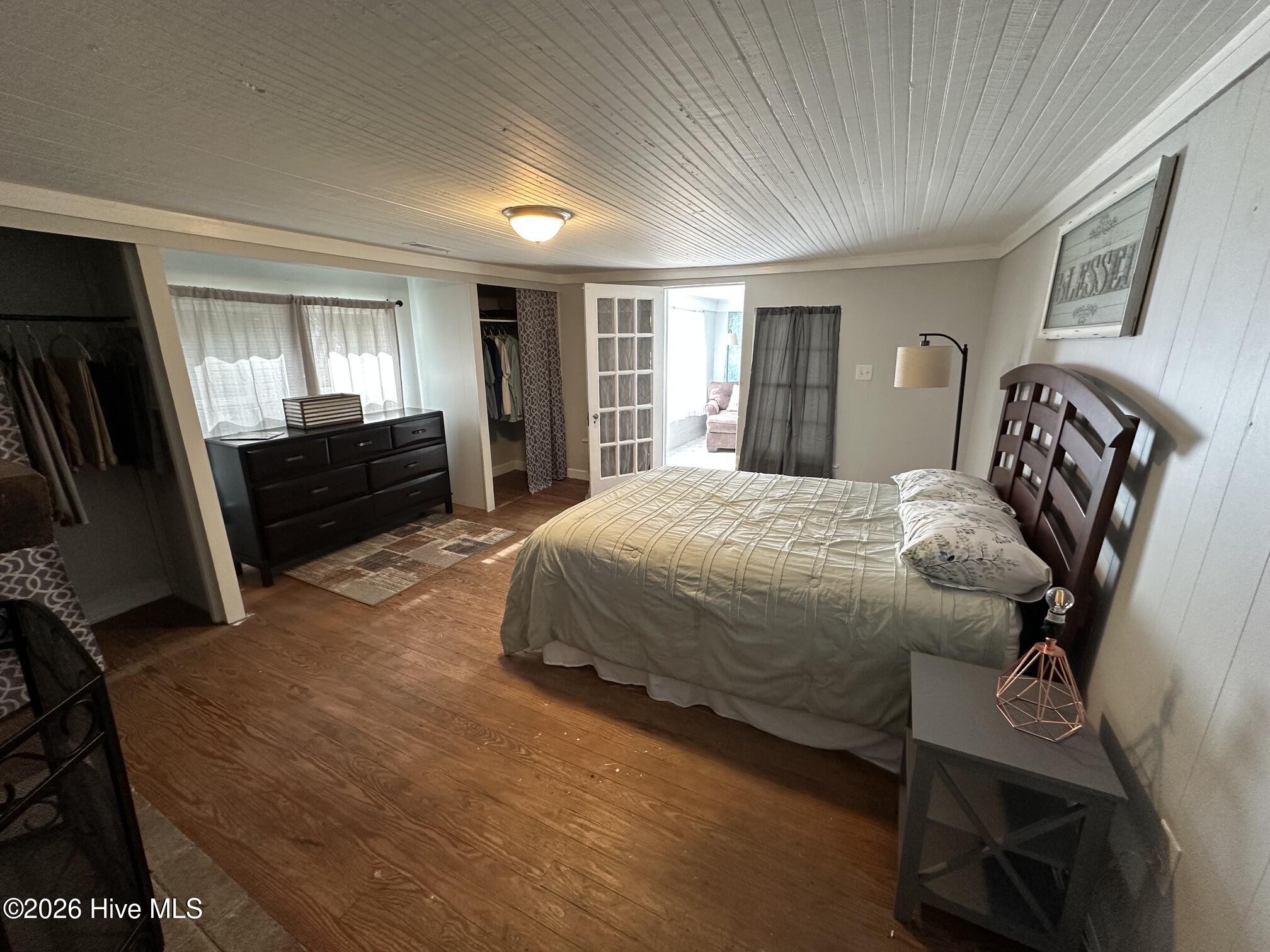 main property photo 12