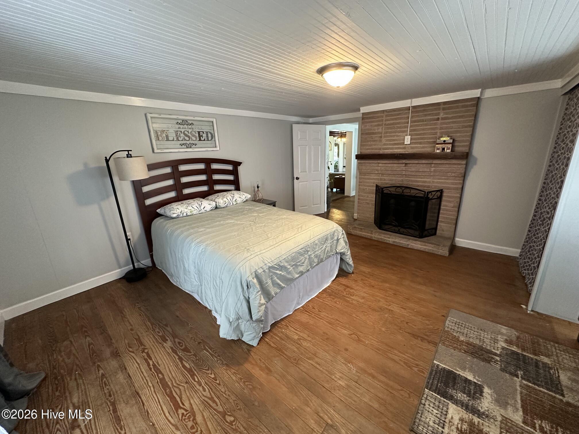 main property photo 13