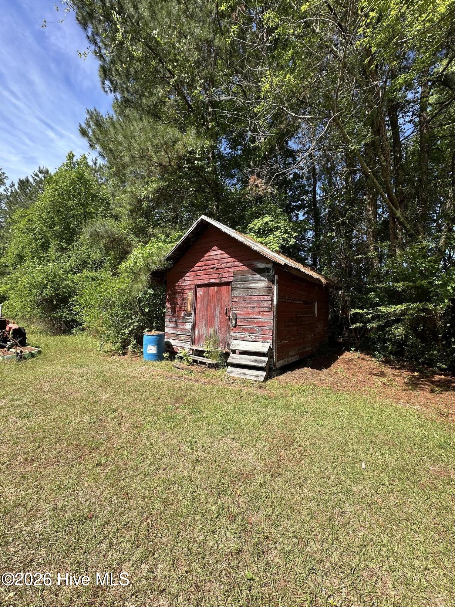 main property photo 22