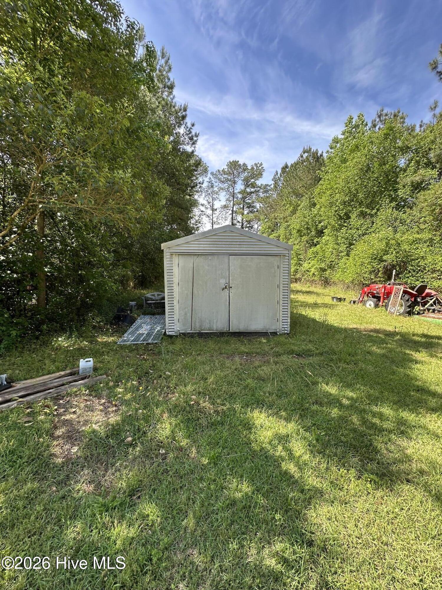 main property photo 23