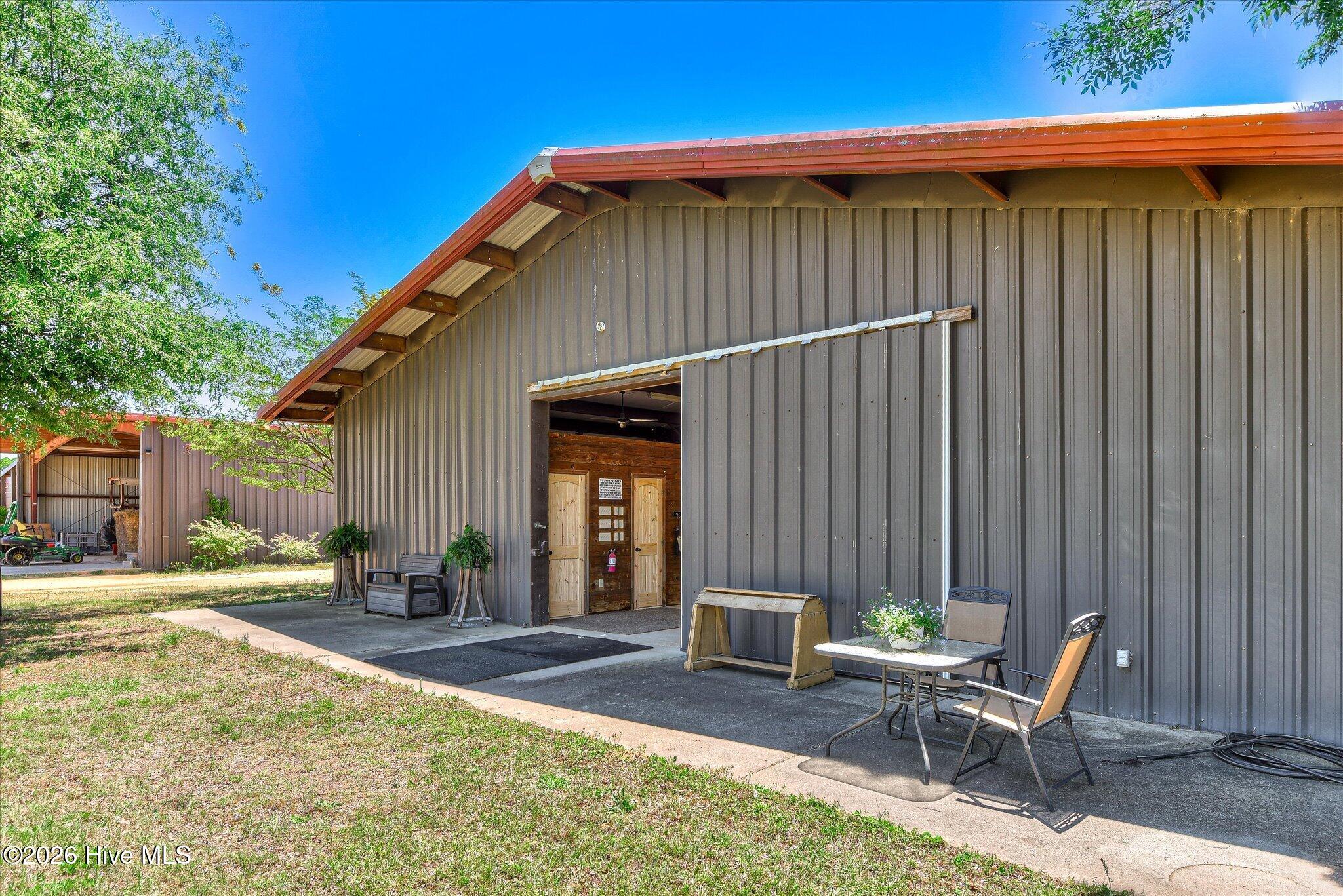 main property photo 33