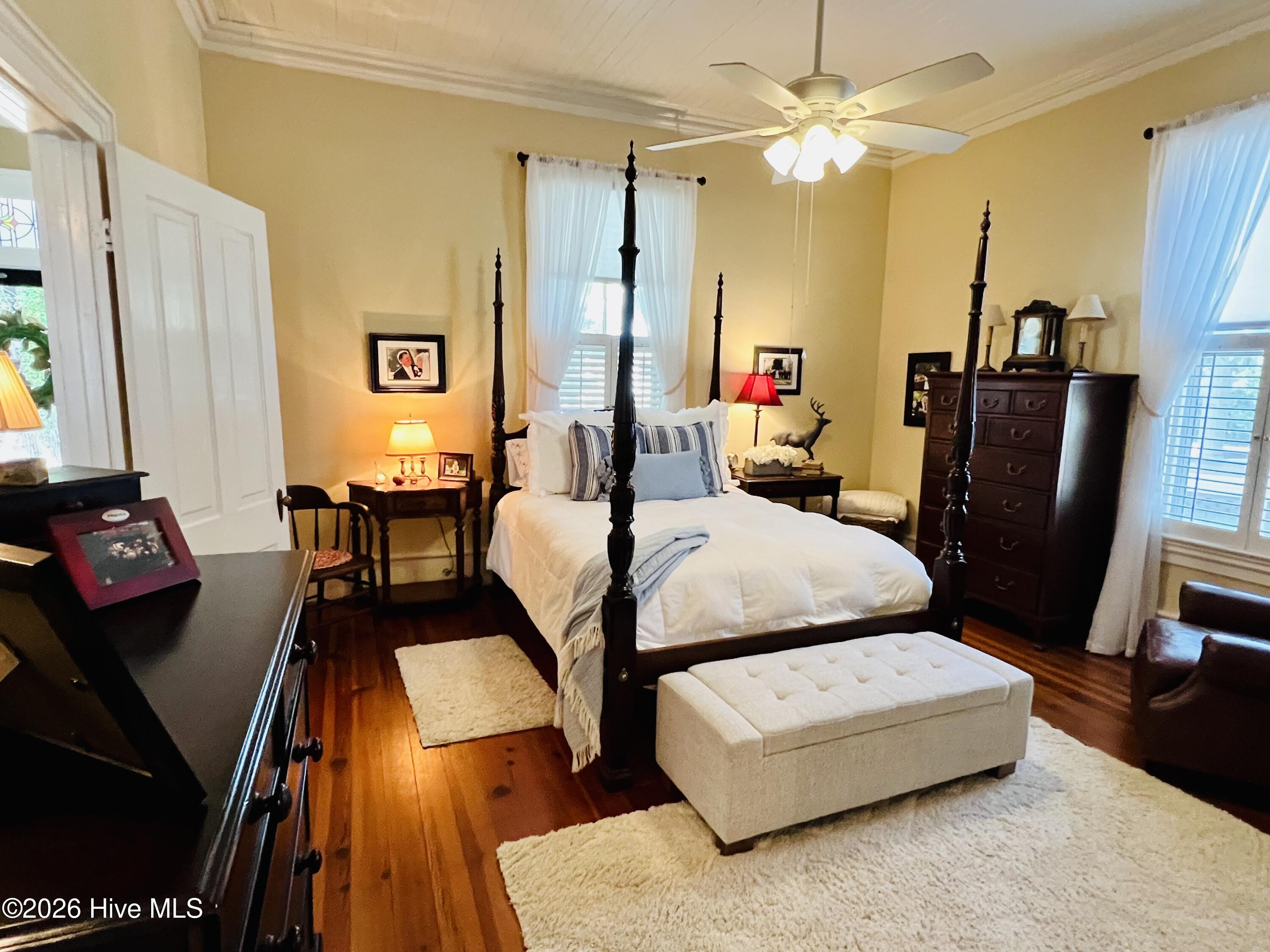 main property photo 10