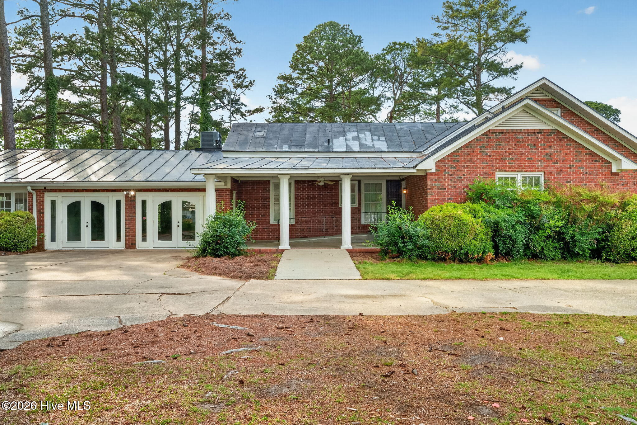 main property photo 44