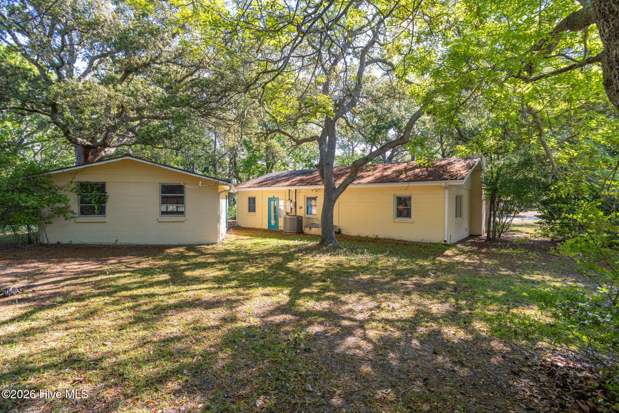 main property photo 23