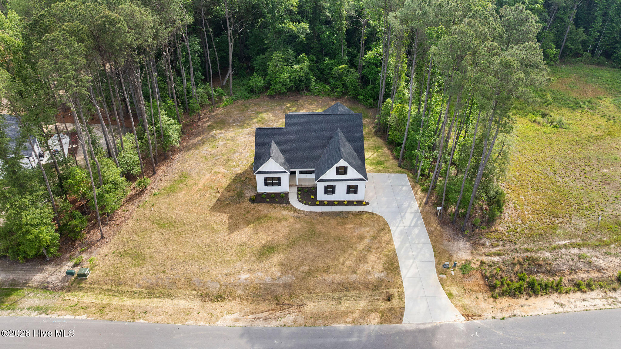 main property photo 4