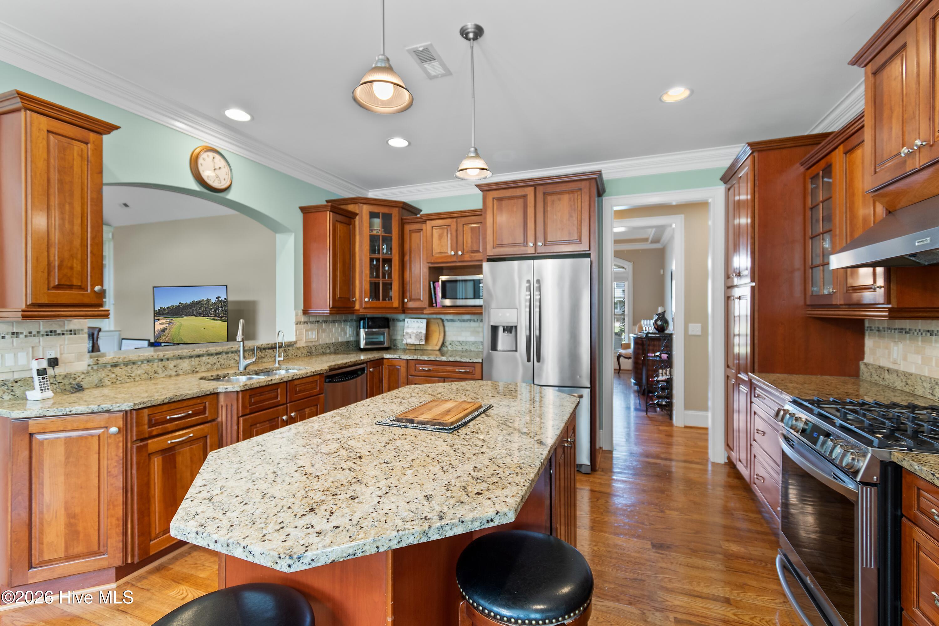 main property photo 23