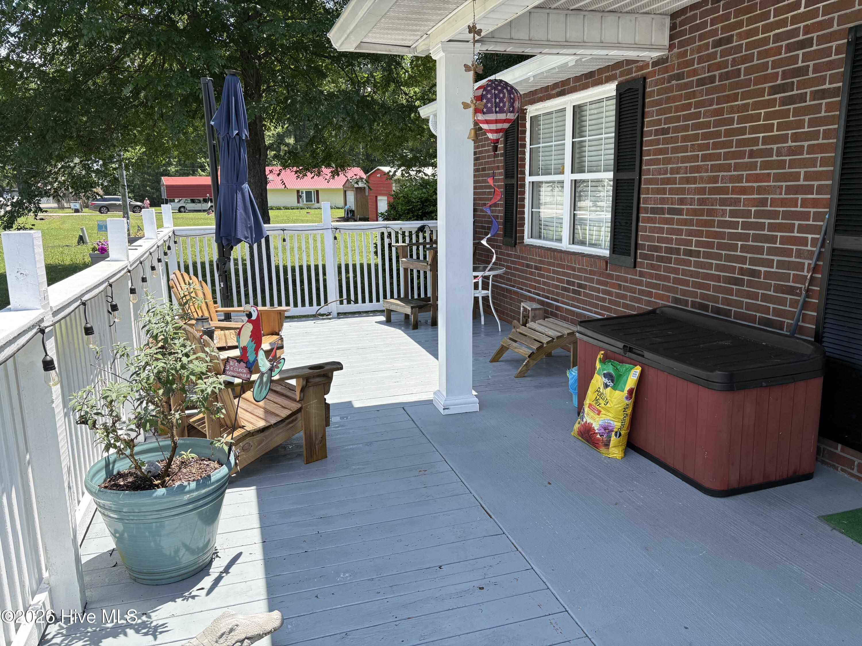 main property photo 16