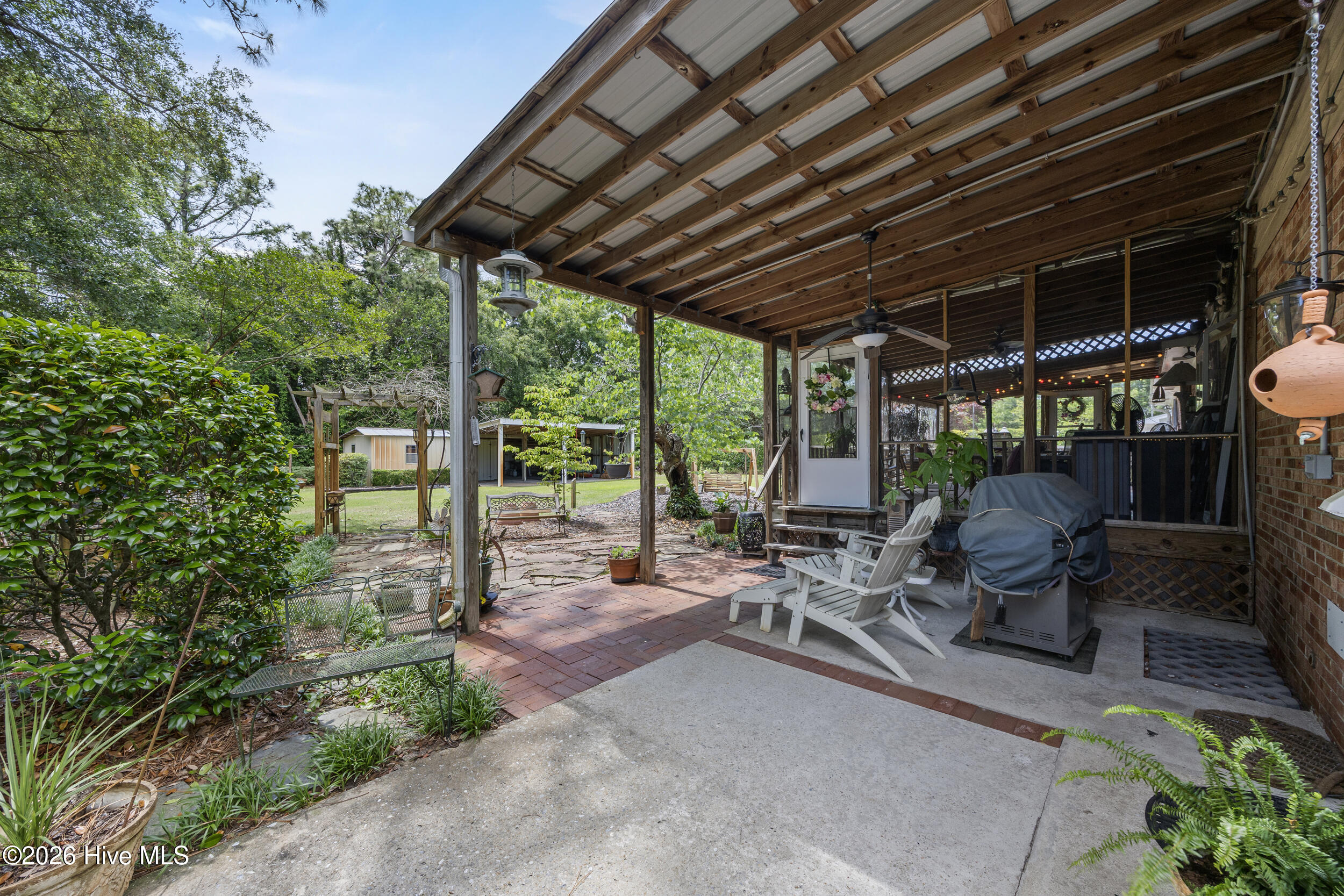 main property photo 39