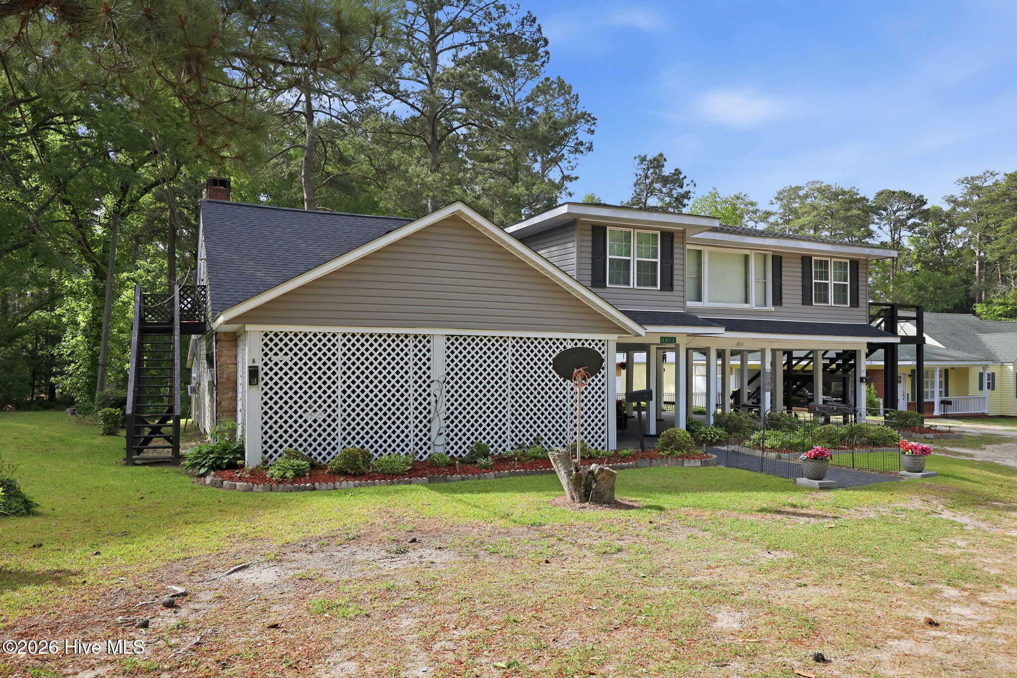 main property photo 8