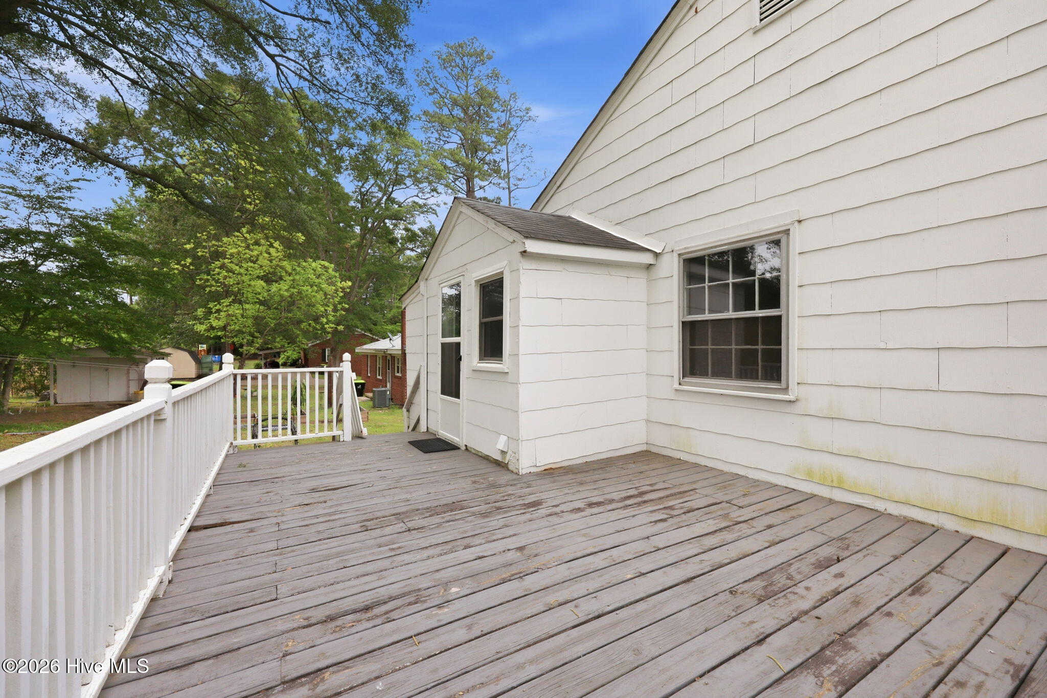 main property photo 34