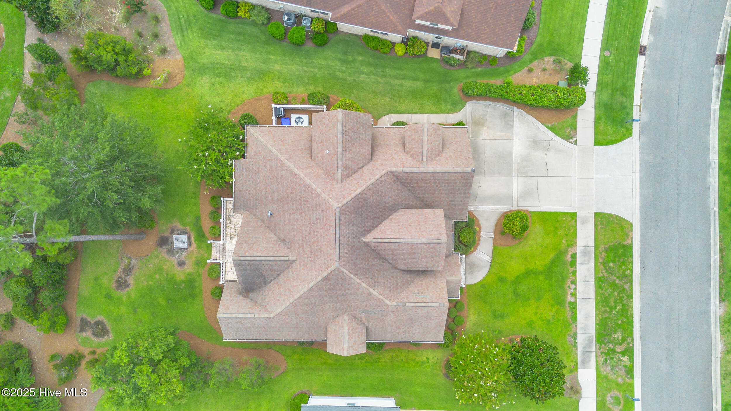main property photo 77