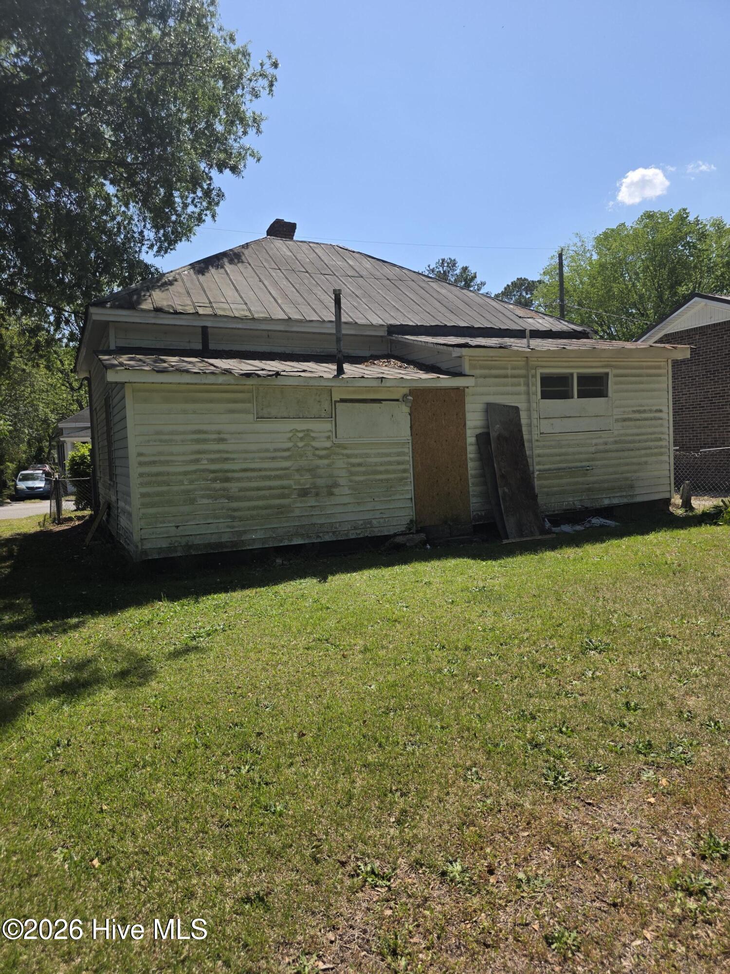 main property photo 8