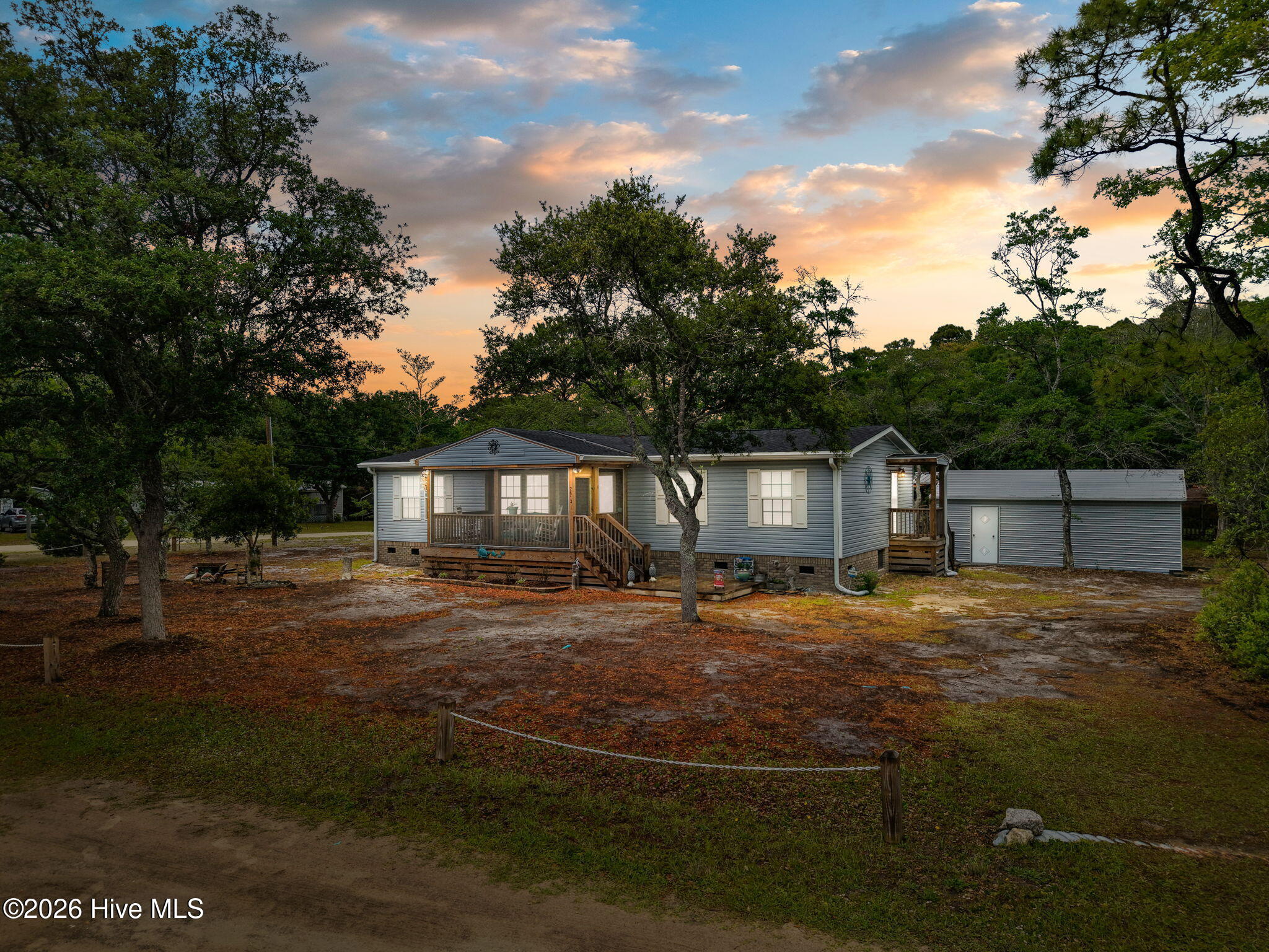 main property photo 32