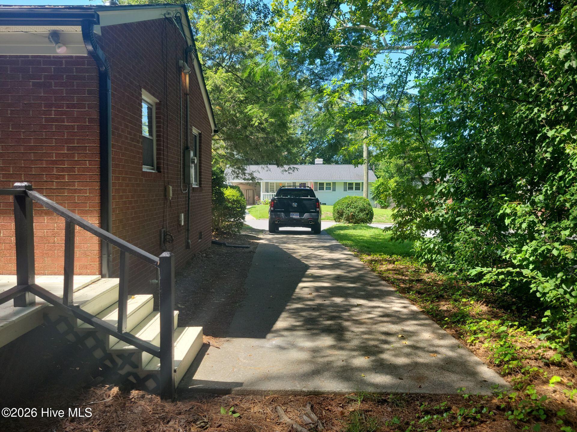 main property photo 5