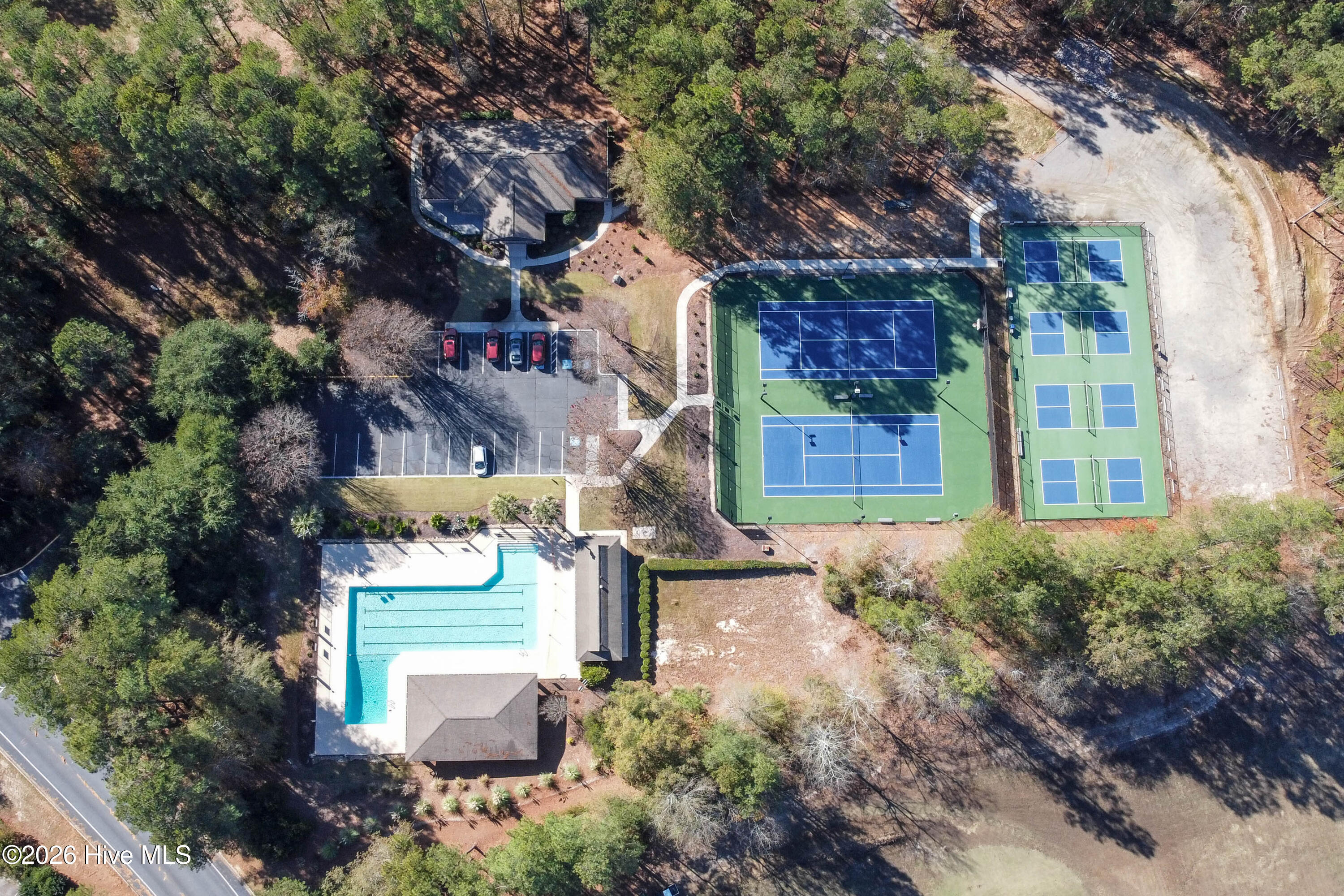 main property photo 30