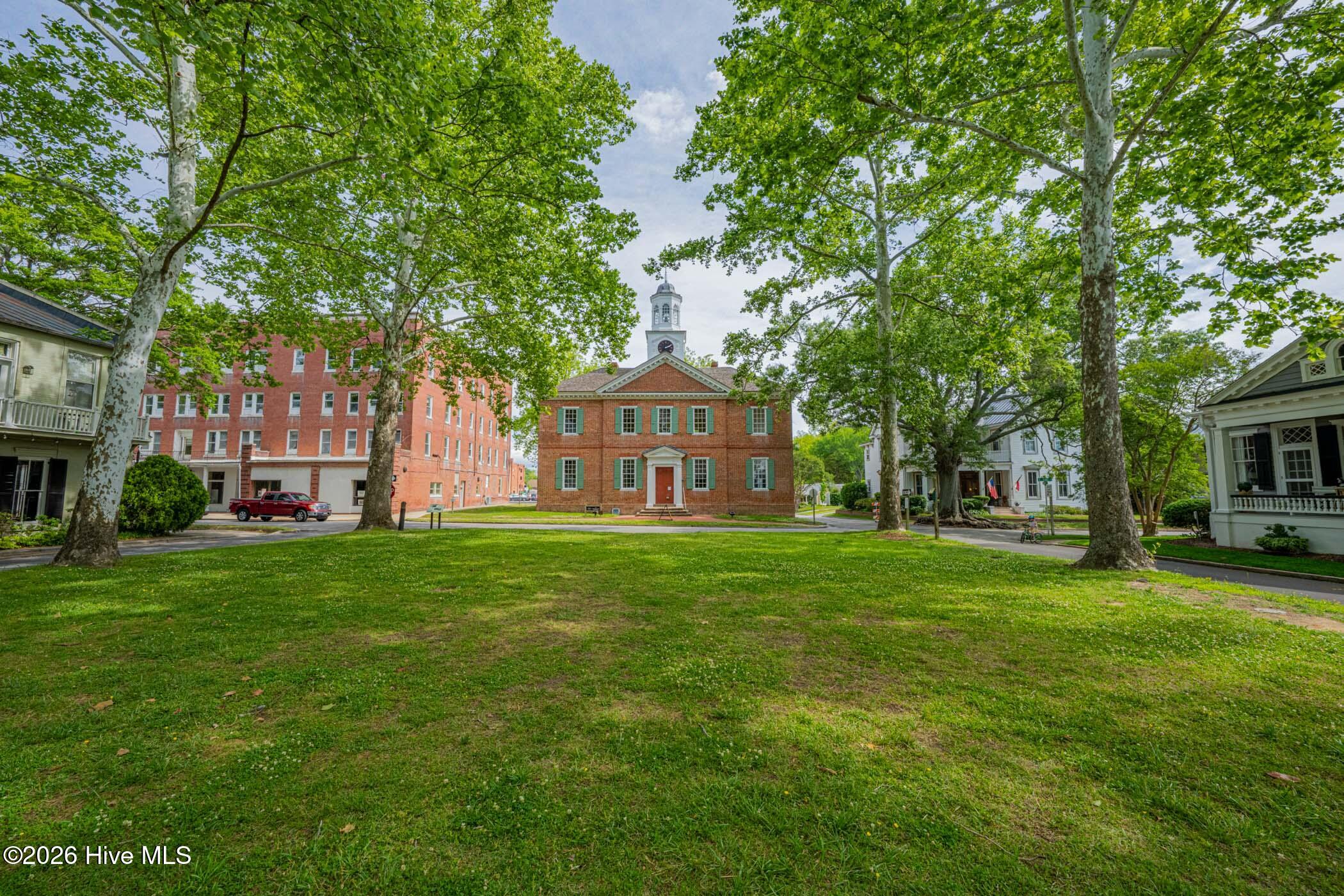 main property photo 17
