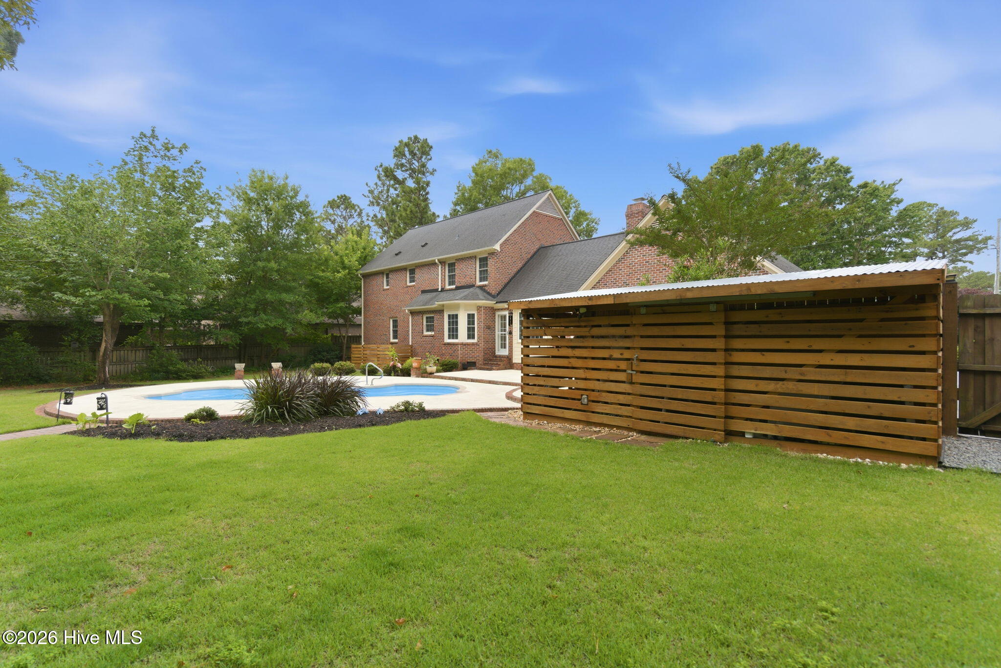 main property photo 44