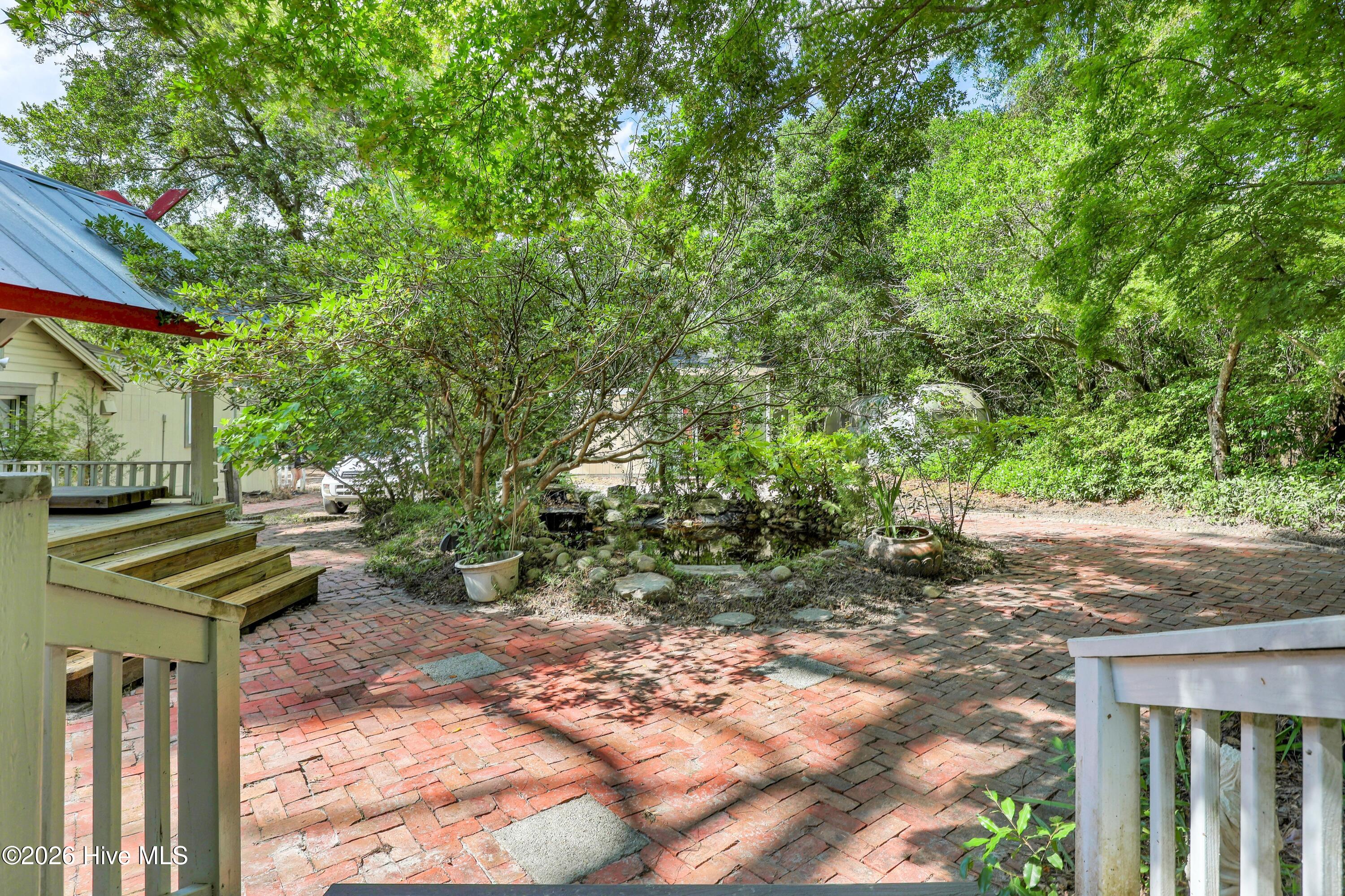 main property photo 20