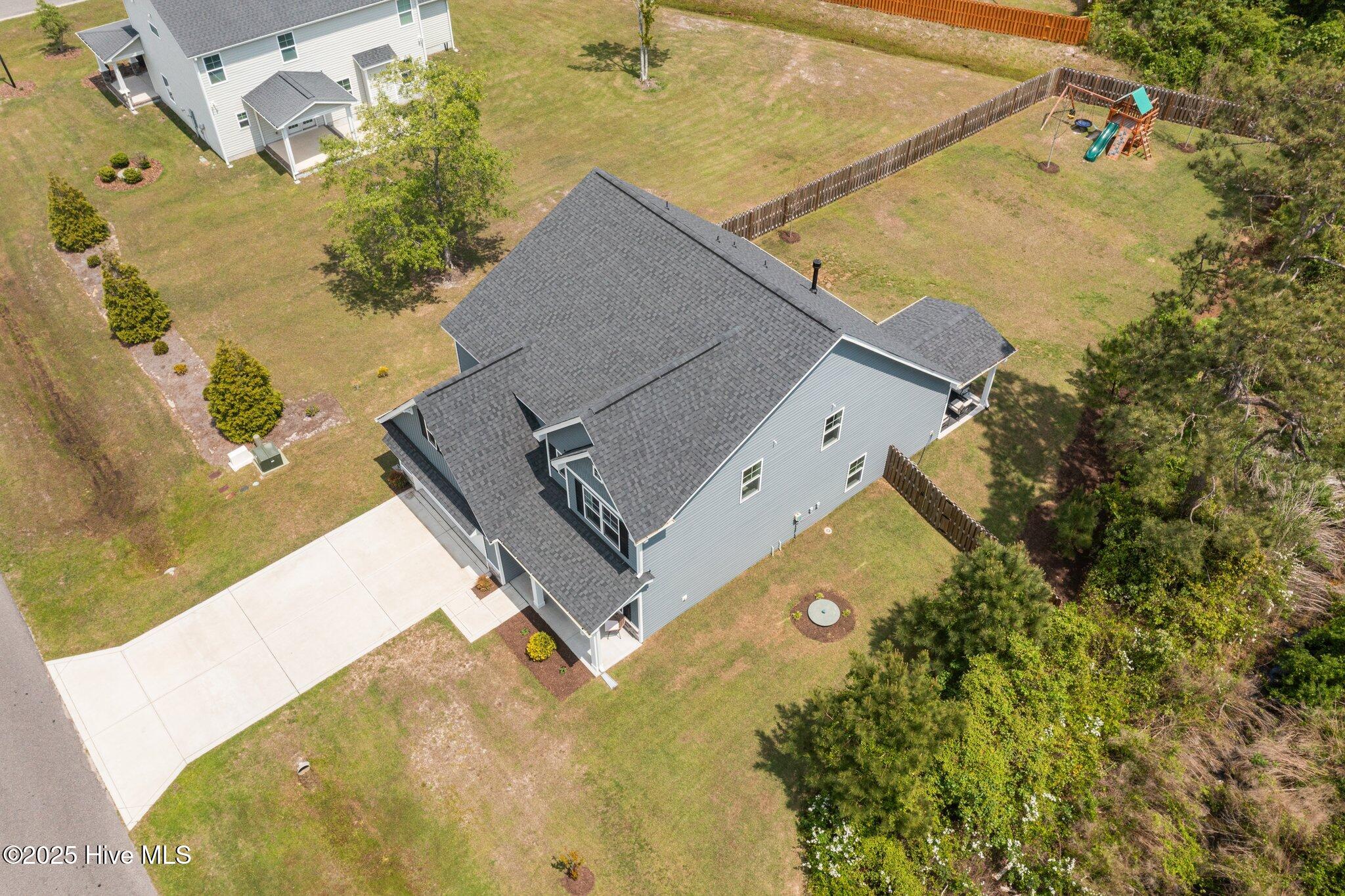 main property photo 36