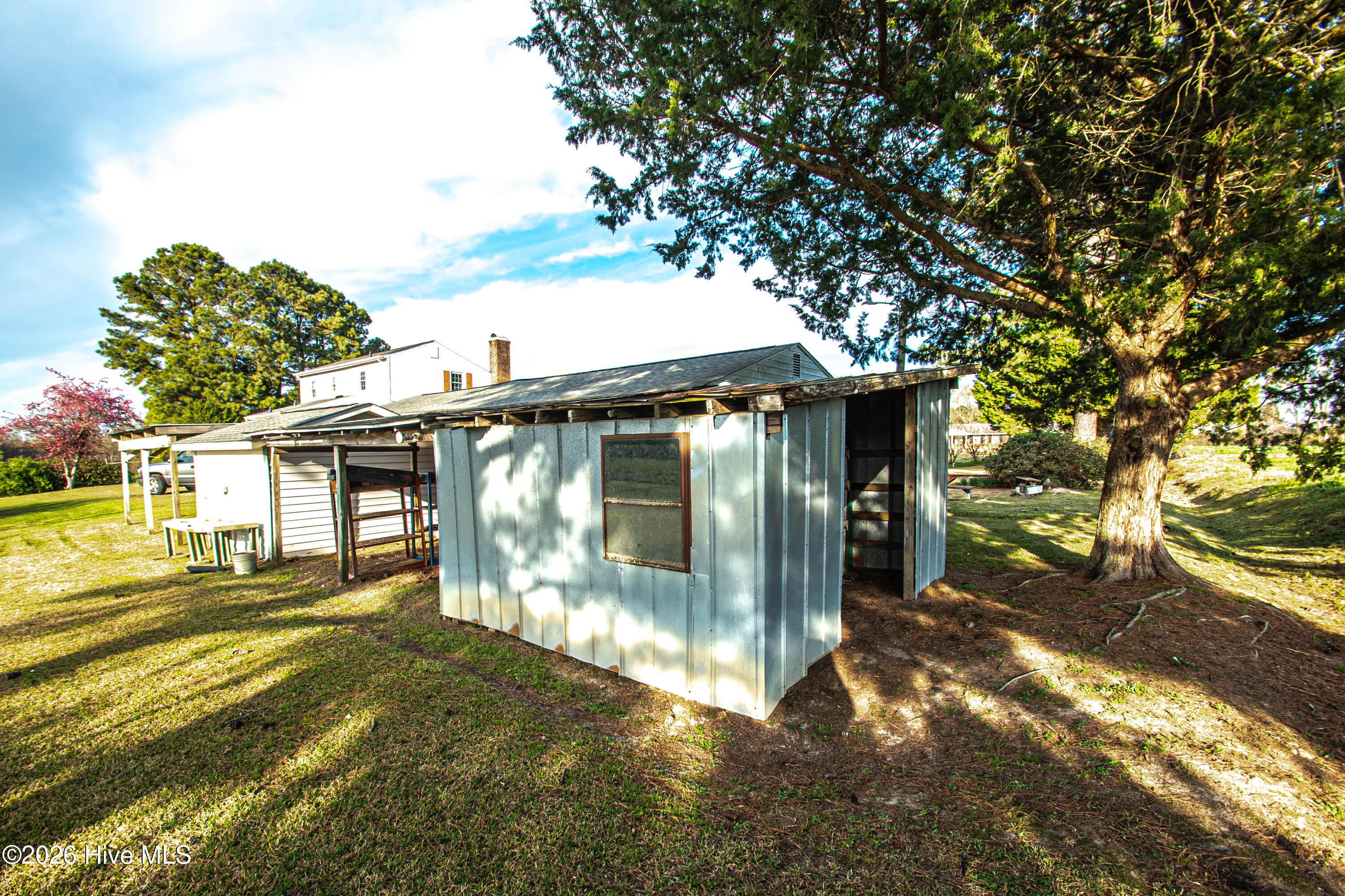 main property photo 45
