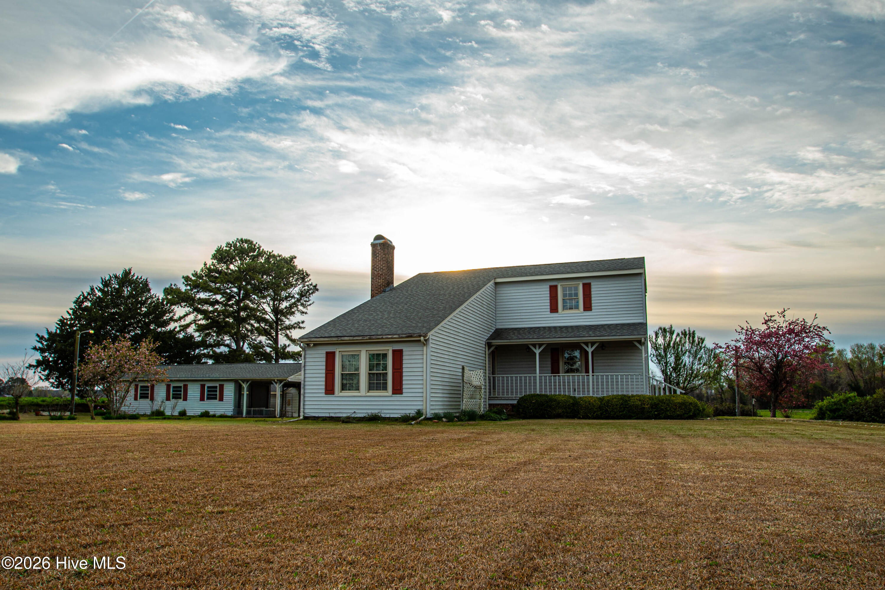 main property photo 5