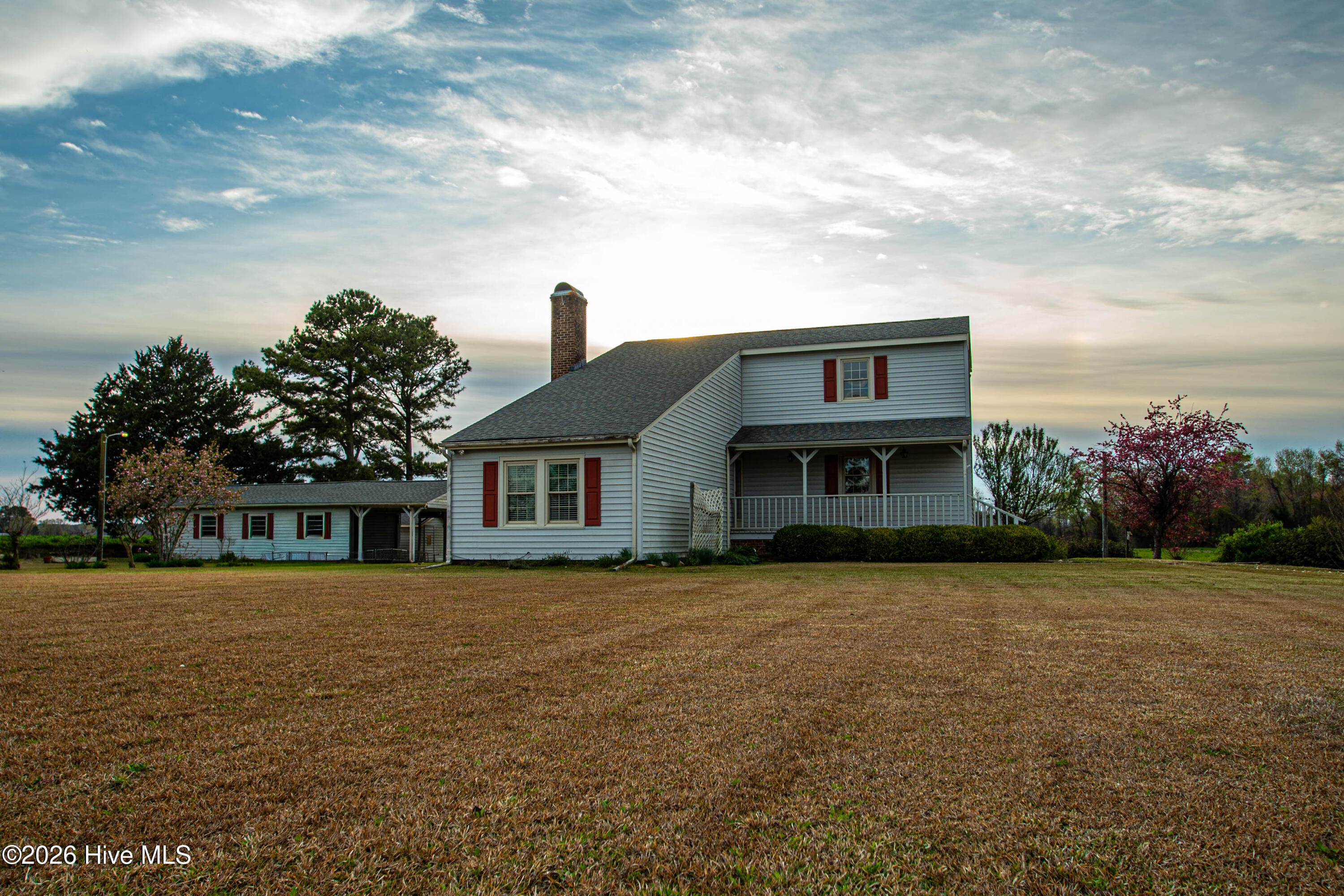 main property photo 6