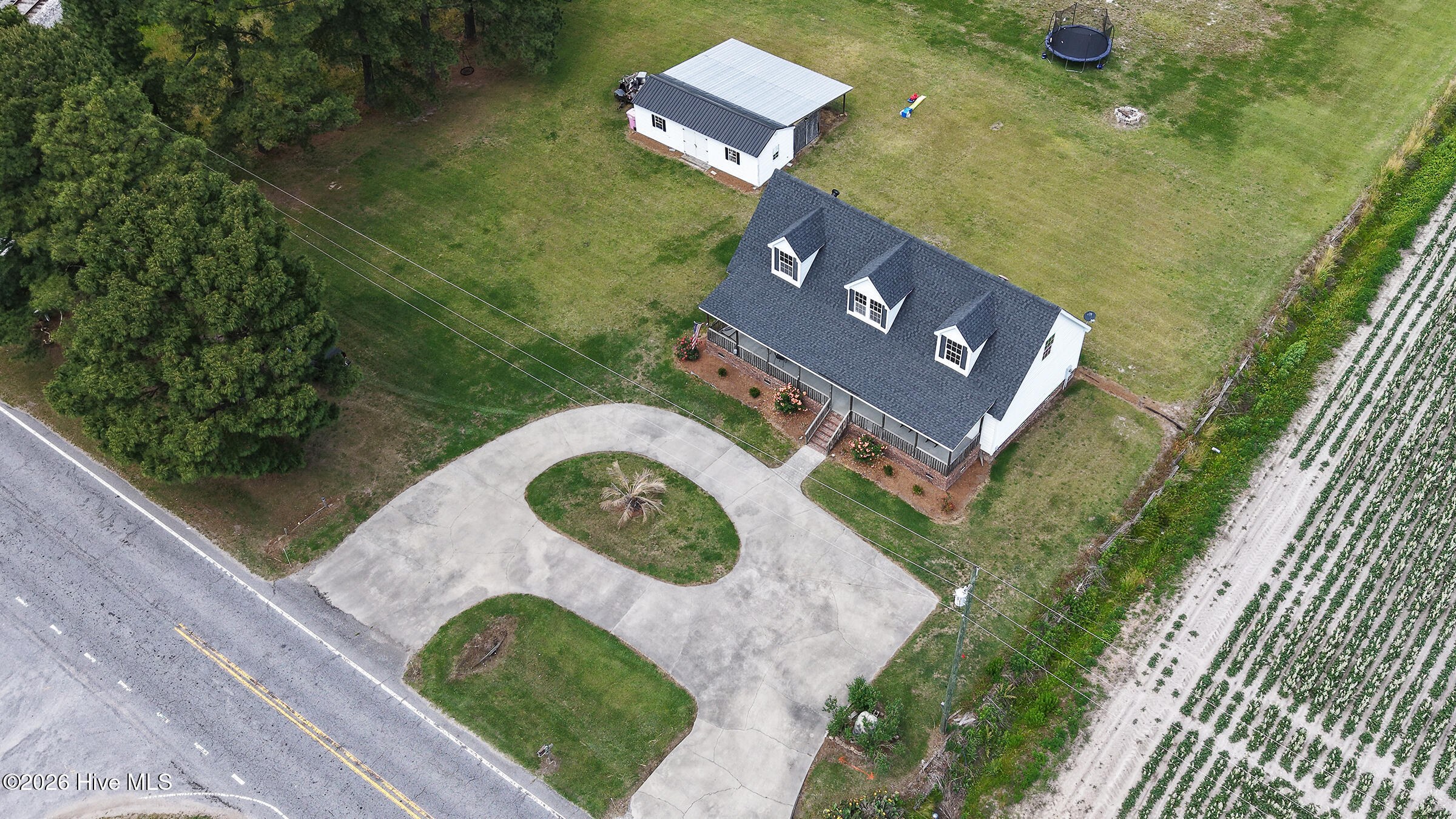 main property photo 32