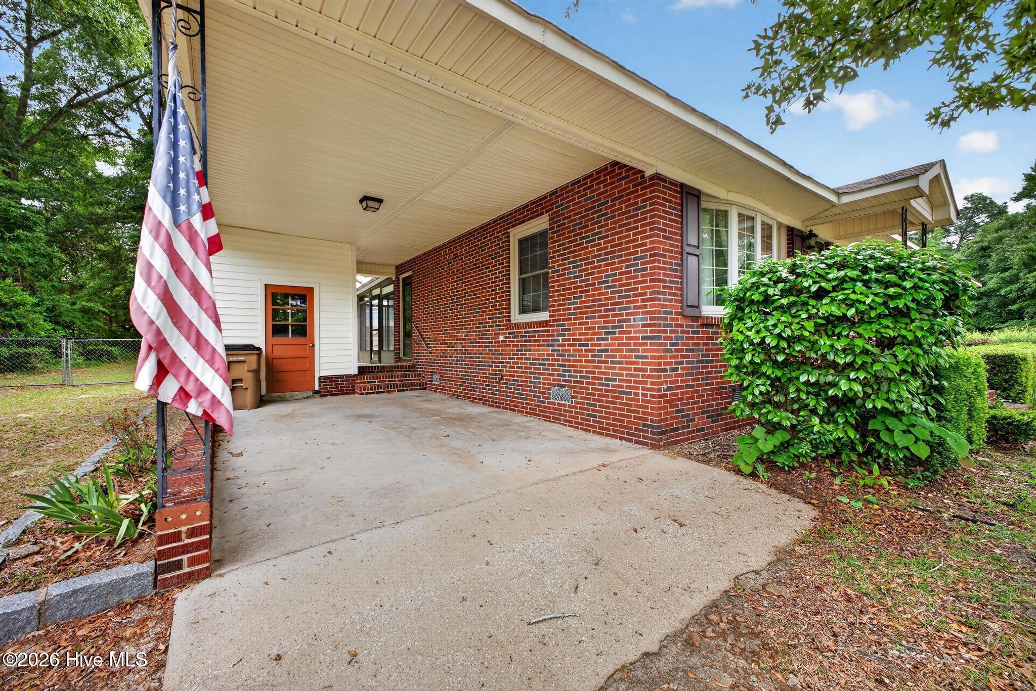 main property photo 4