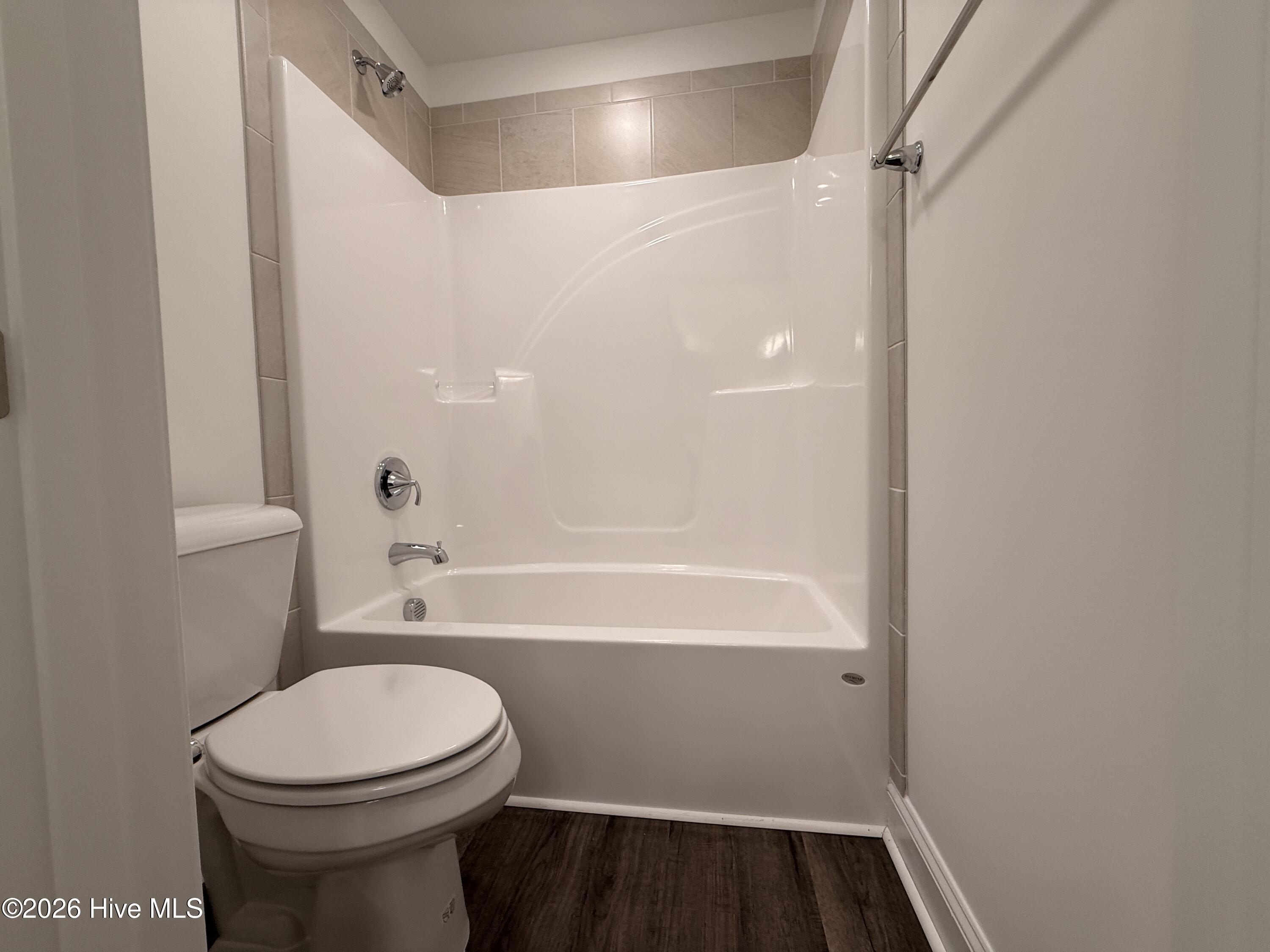 main property photo 25