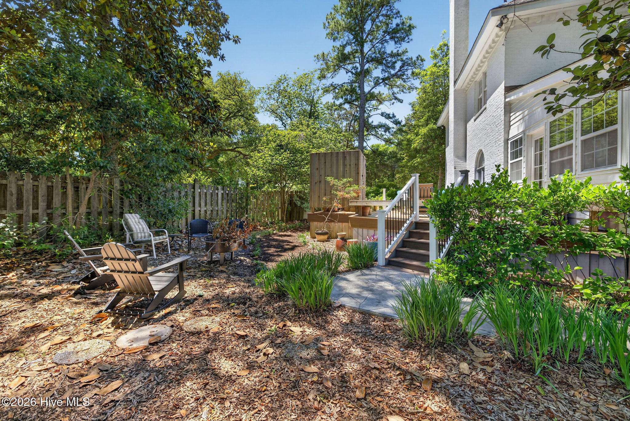 main property photo 11