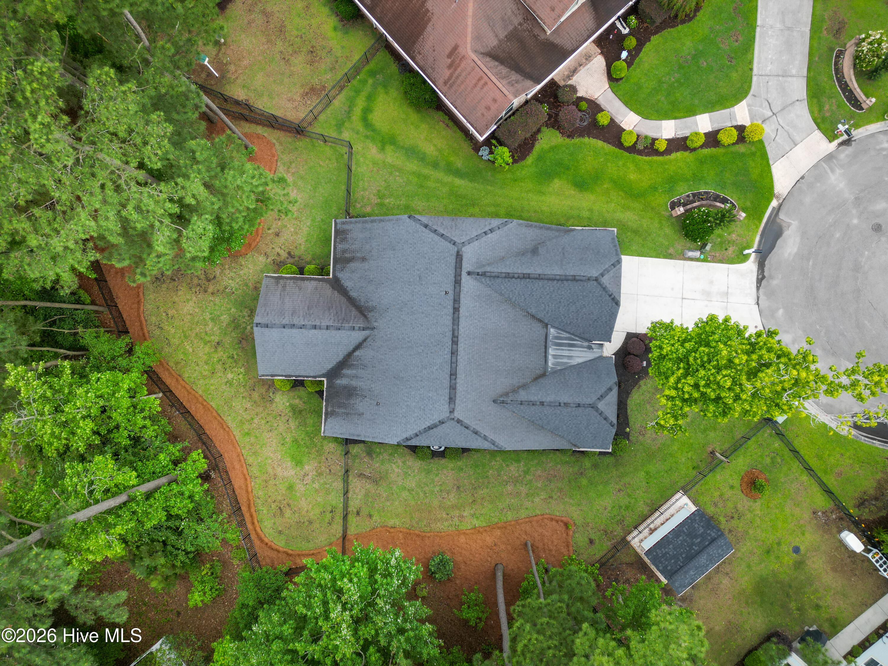 main property photo 30