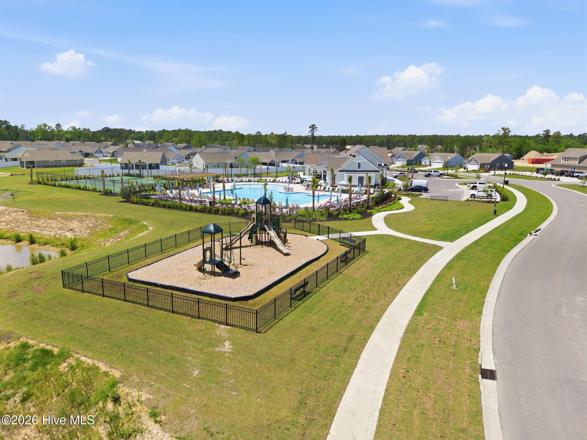 main property photo 33