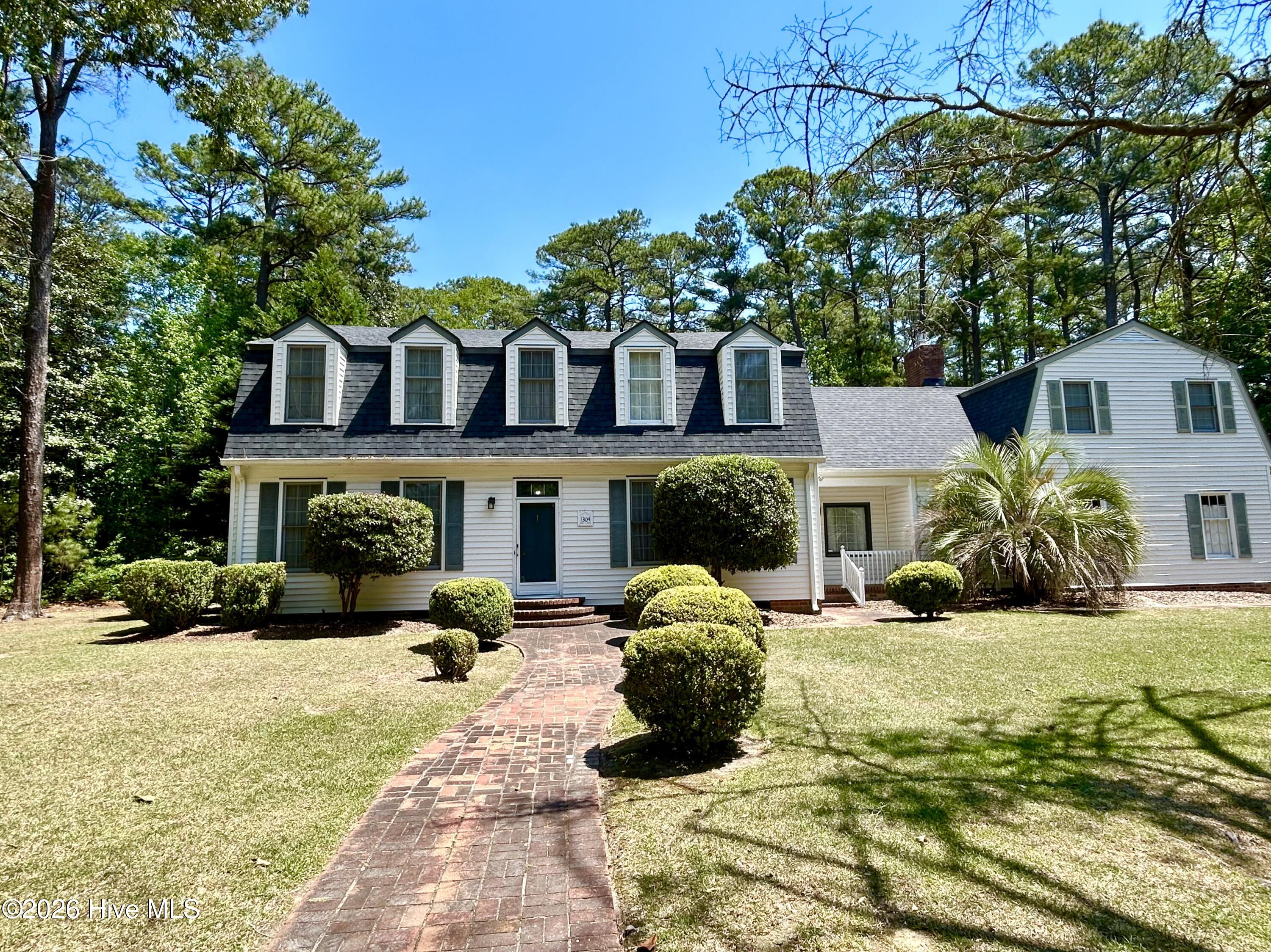 main property photo 3