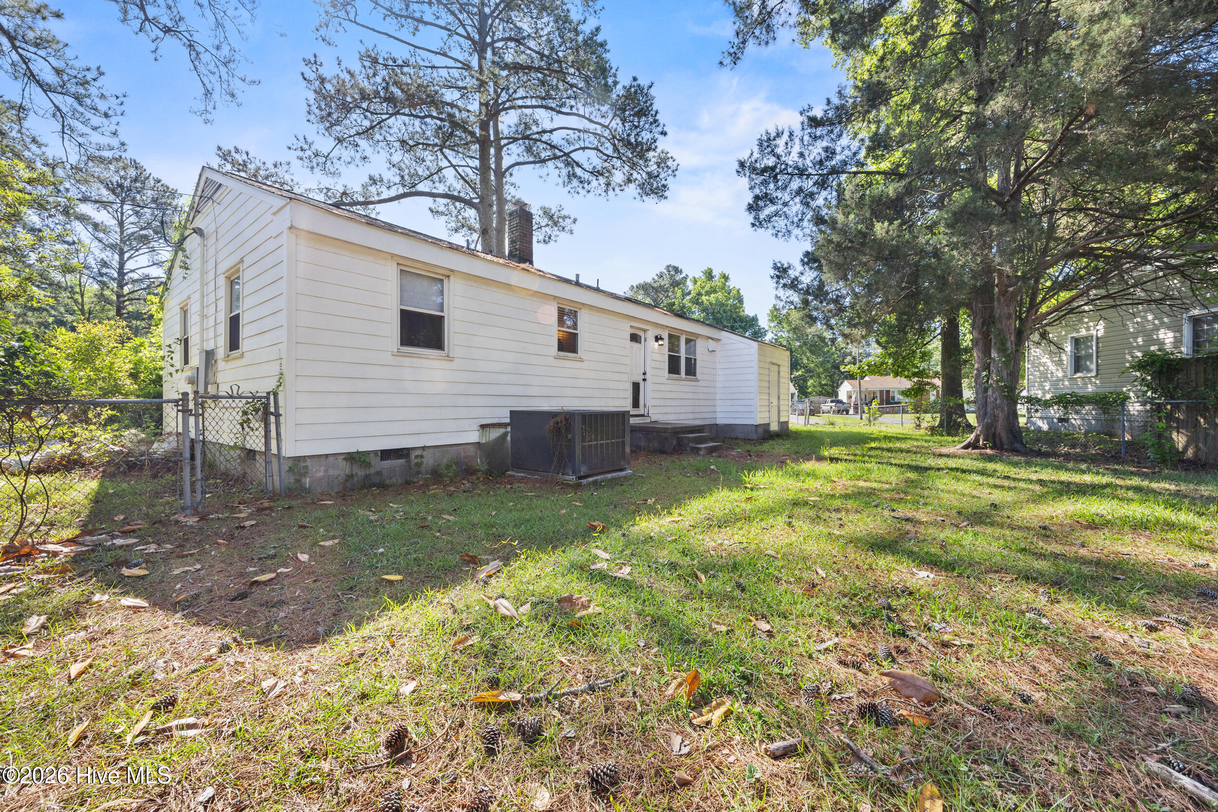 main property photo 22