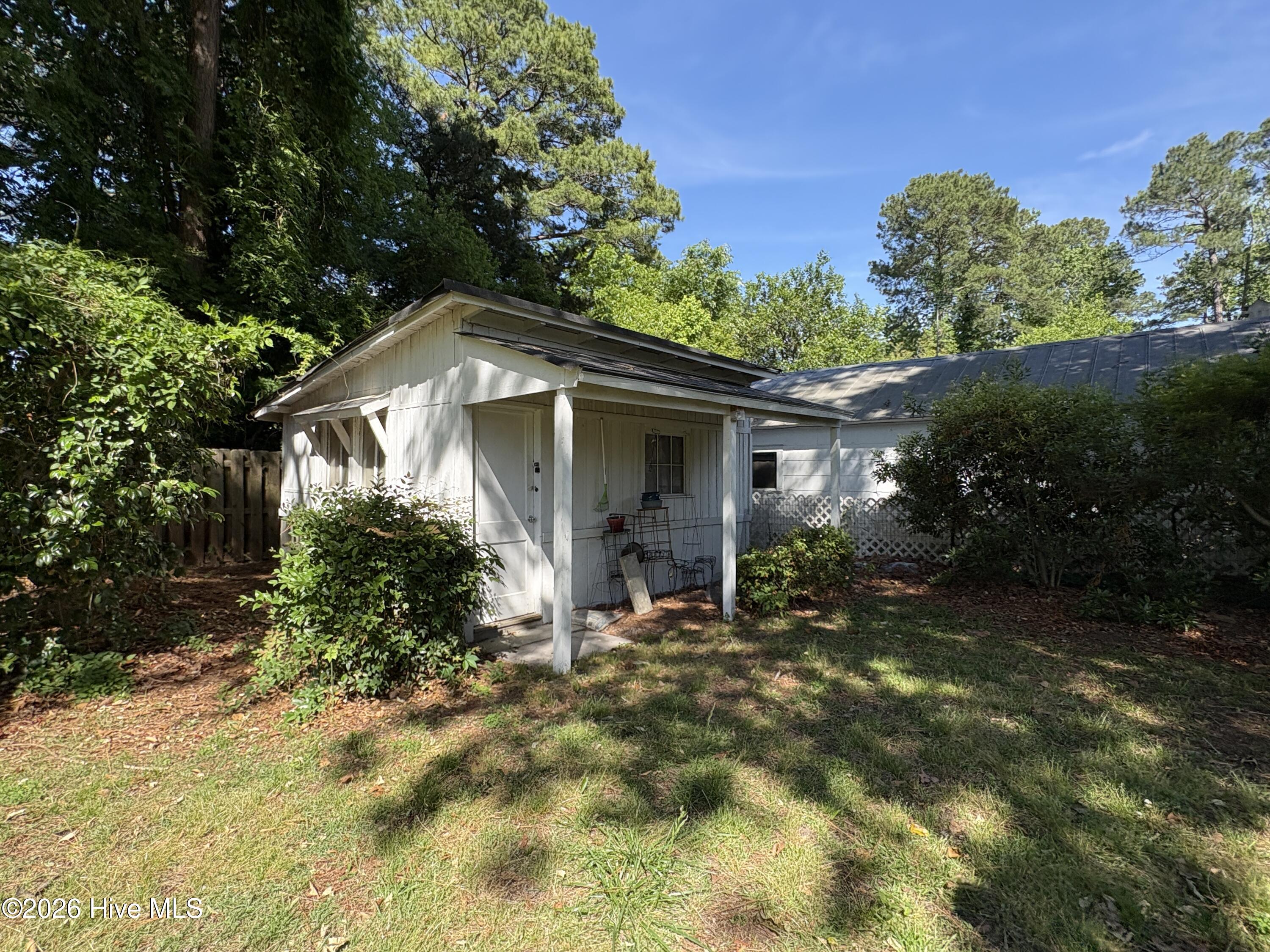main property photo 14
