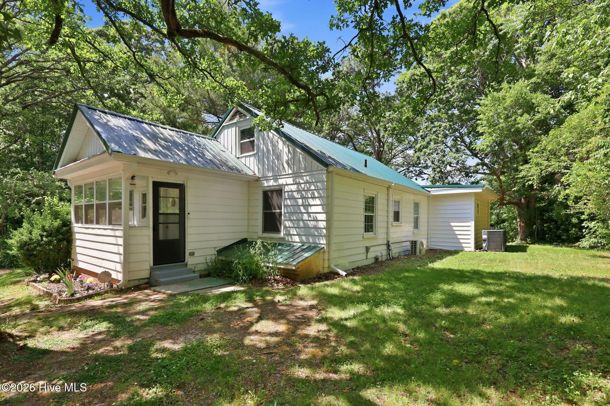 main property photo 49