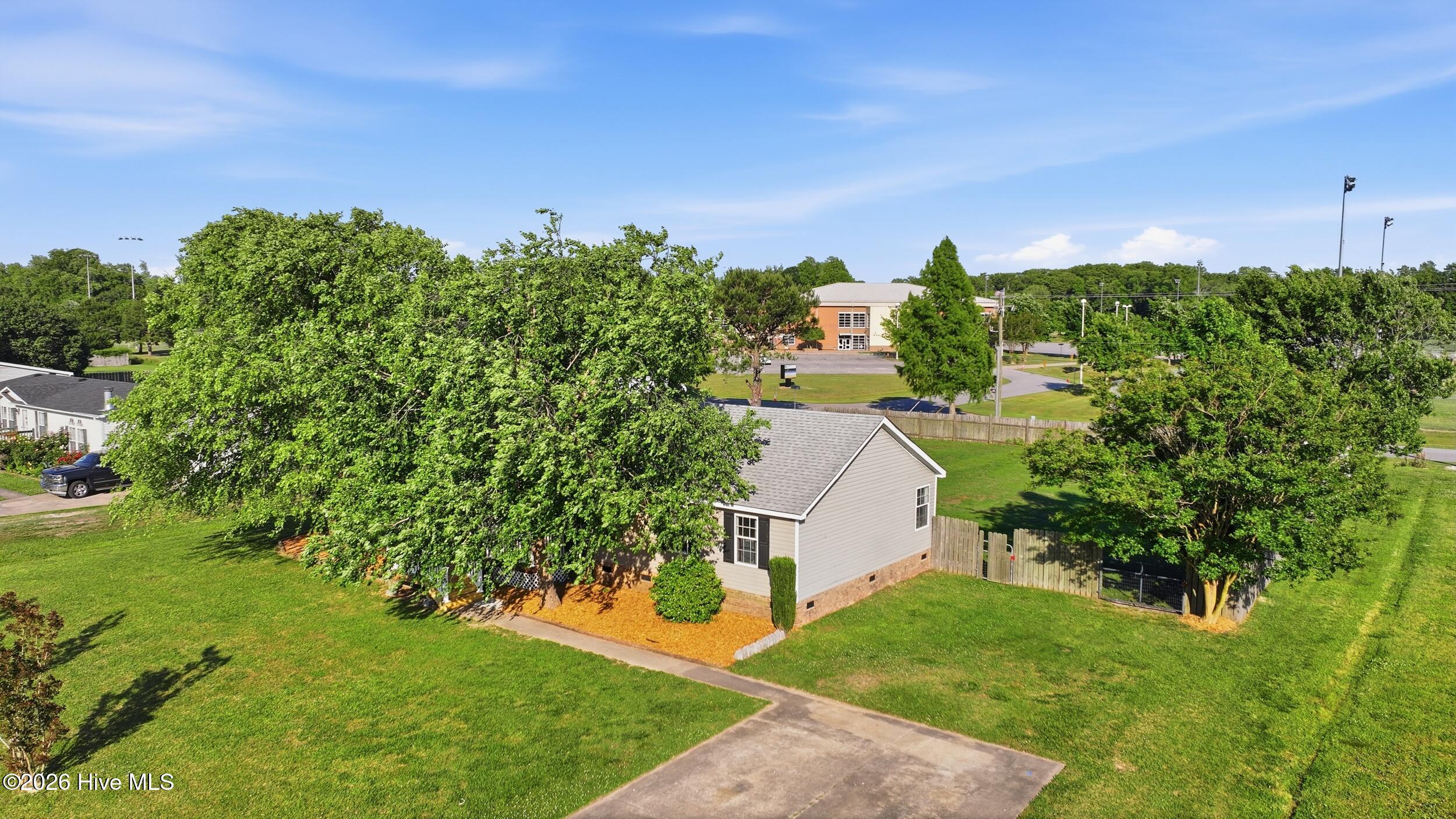 main property photo 12