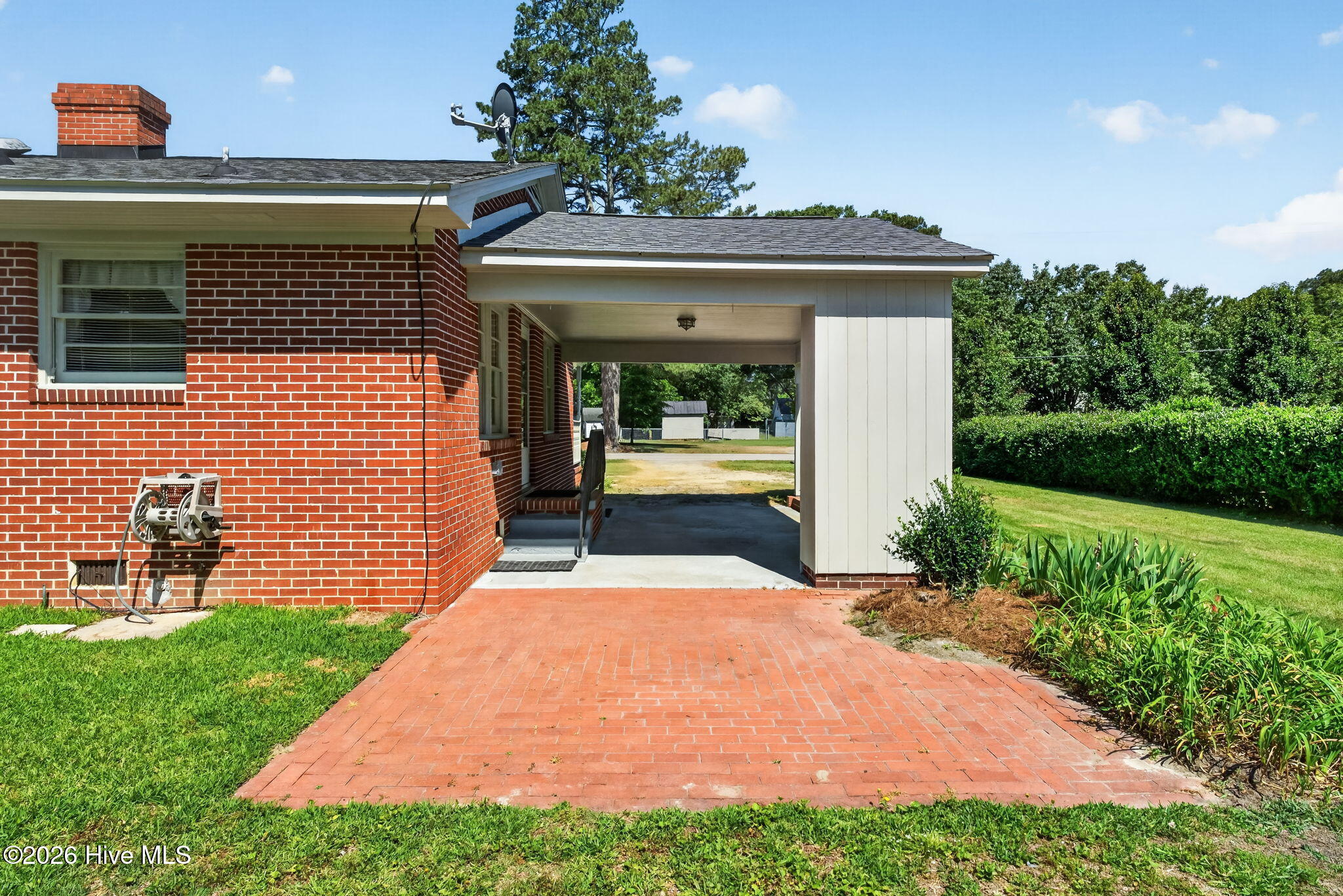 main property photo 38