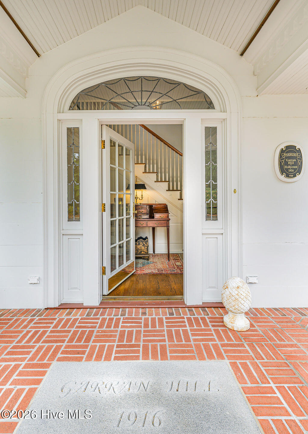 main property photo 10