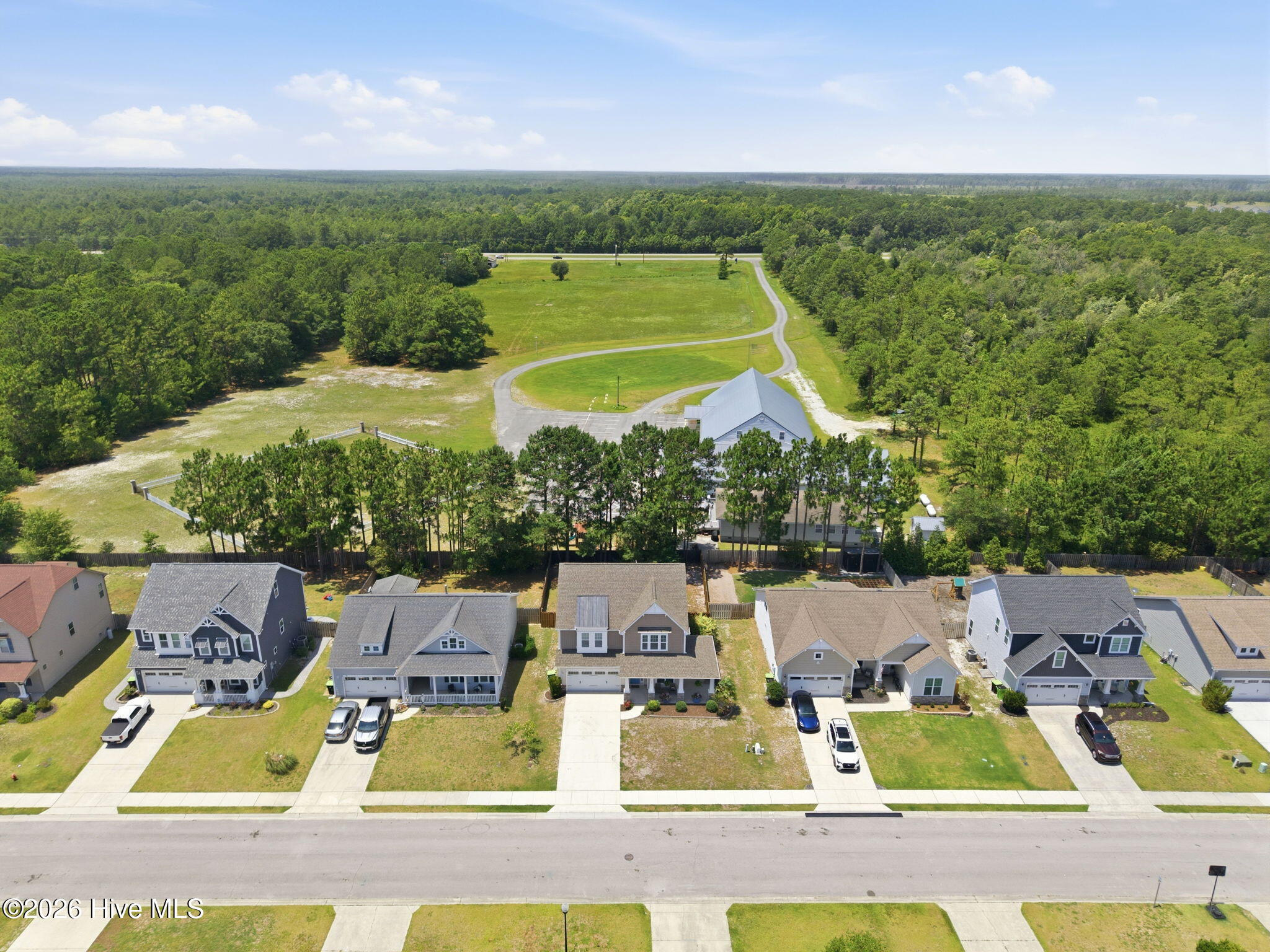 main property photo 28