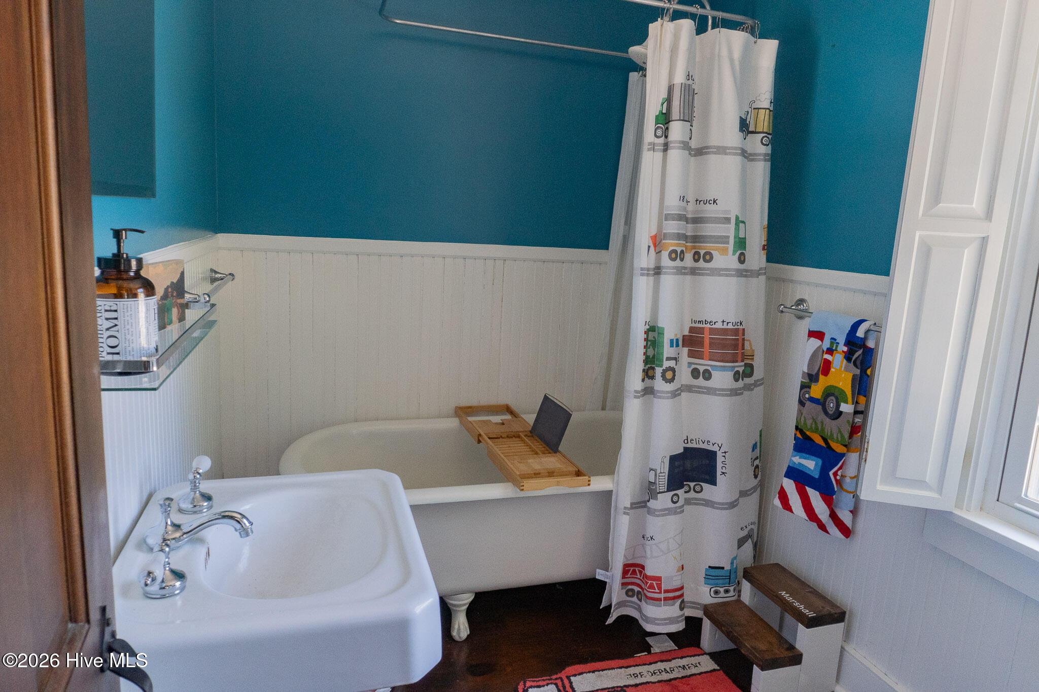 main property photo 31