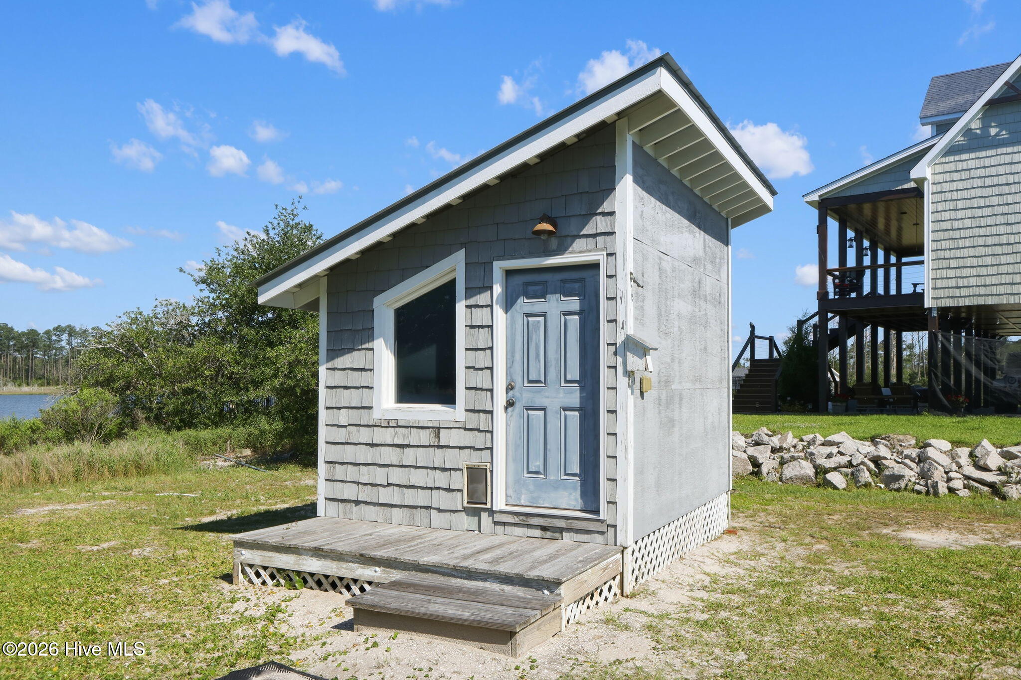 main property photo 27