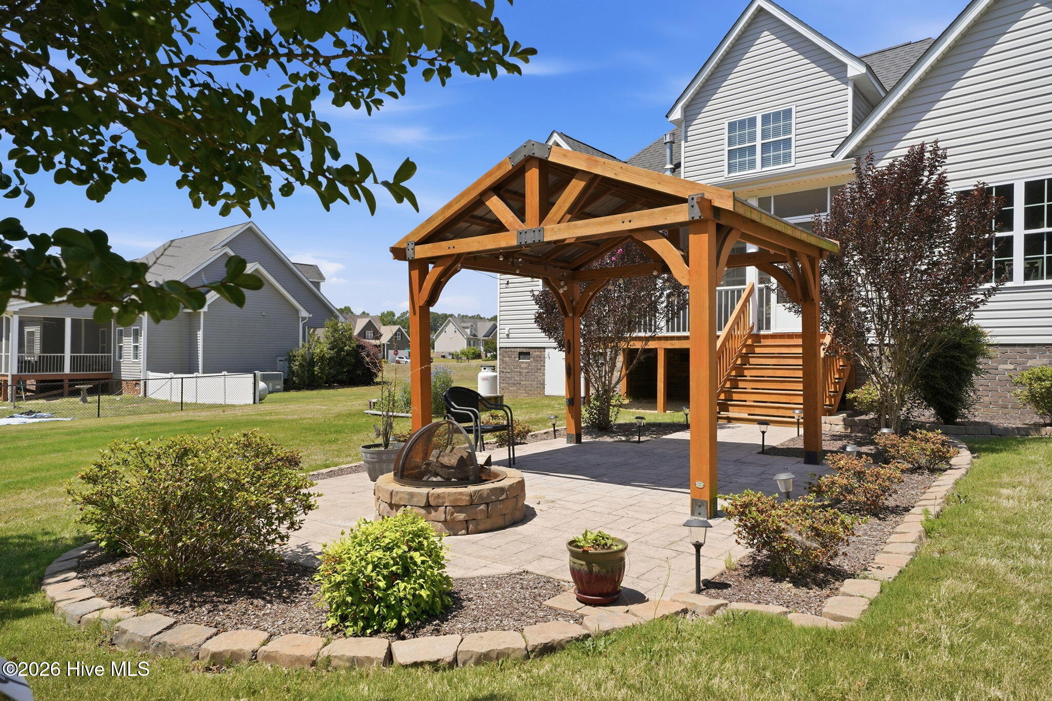 main property photo 50