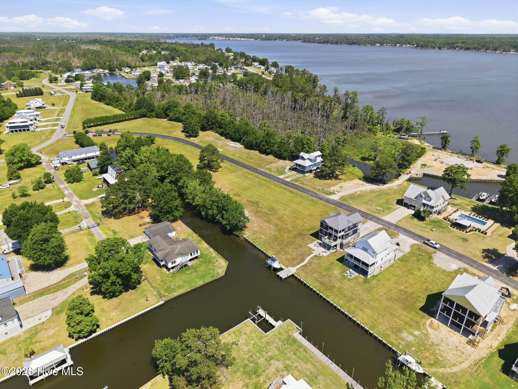 main property photo 11