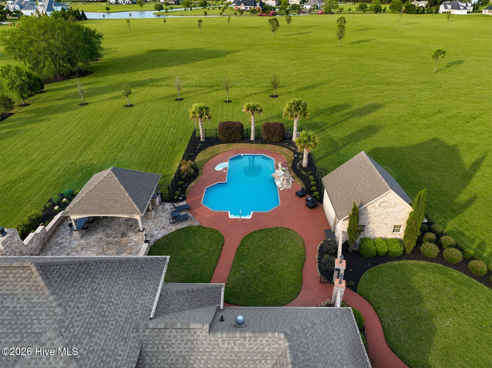 main property photo 39