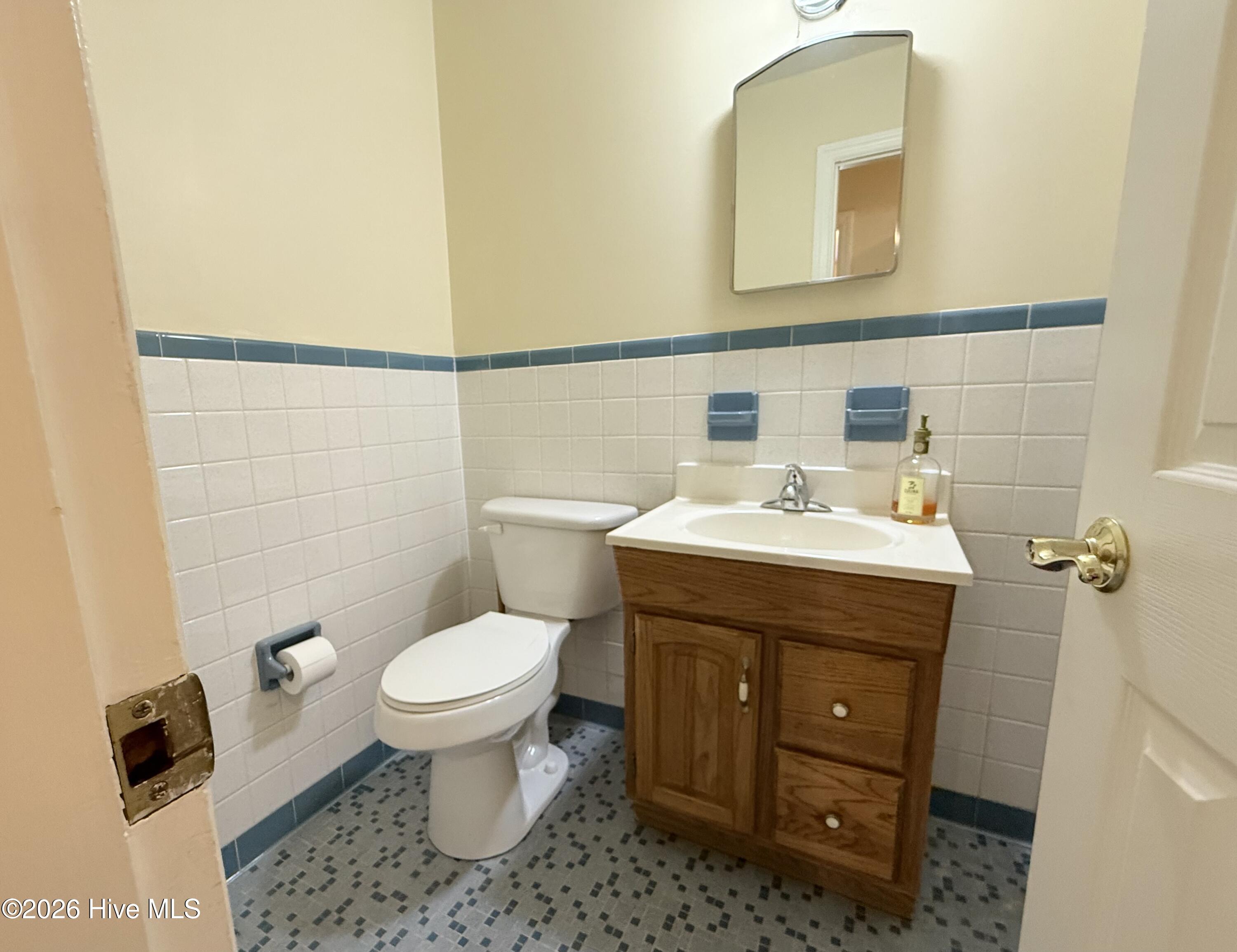 main property photo 79